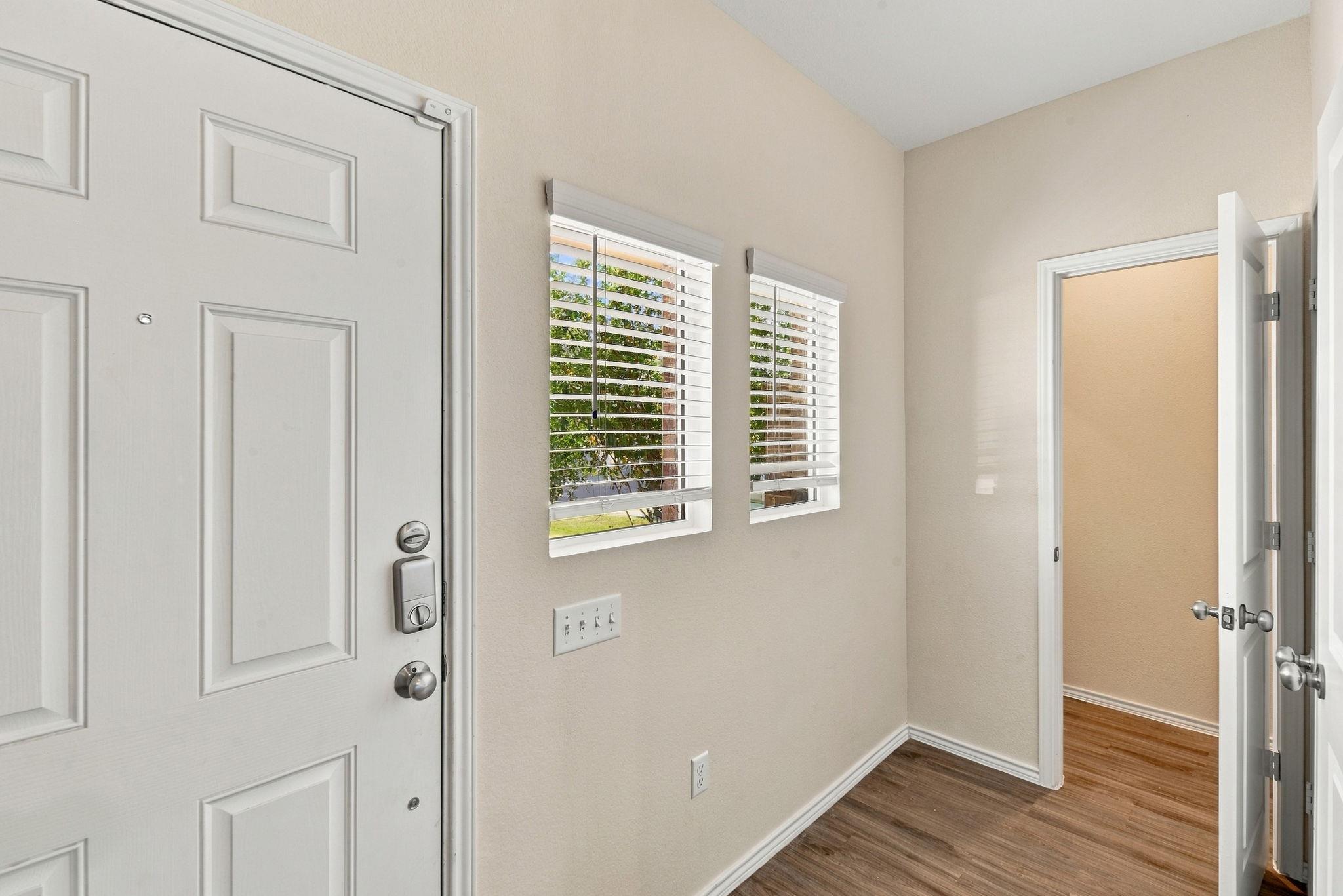 216  George Neggan Ln, photo 2