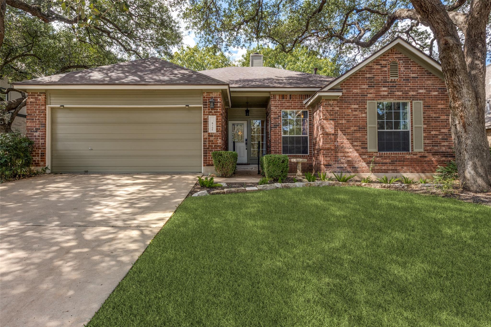 8104  Isaac Pryor Dr, photo 2