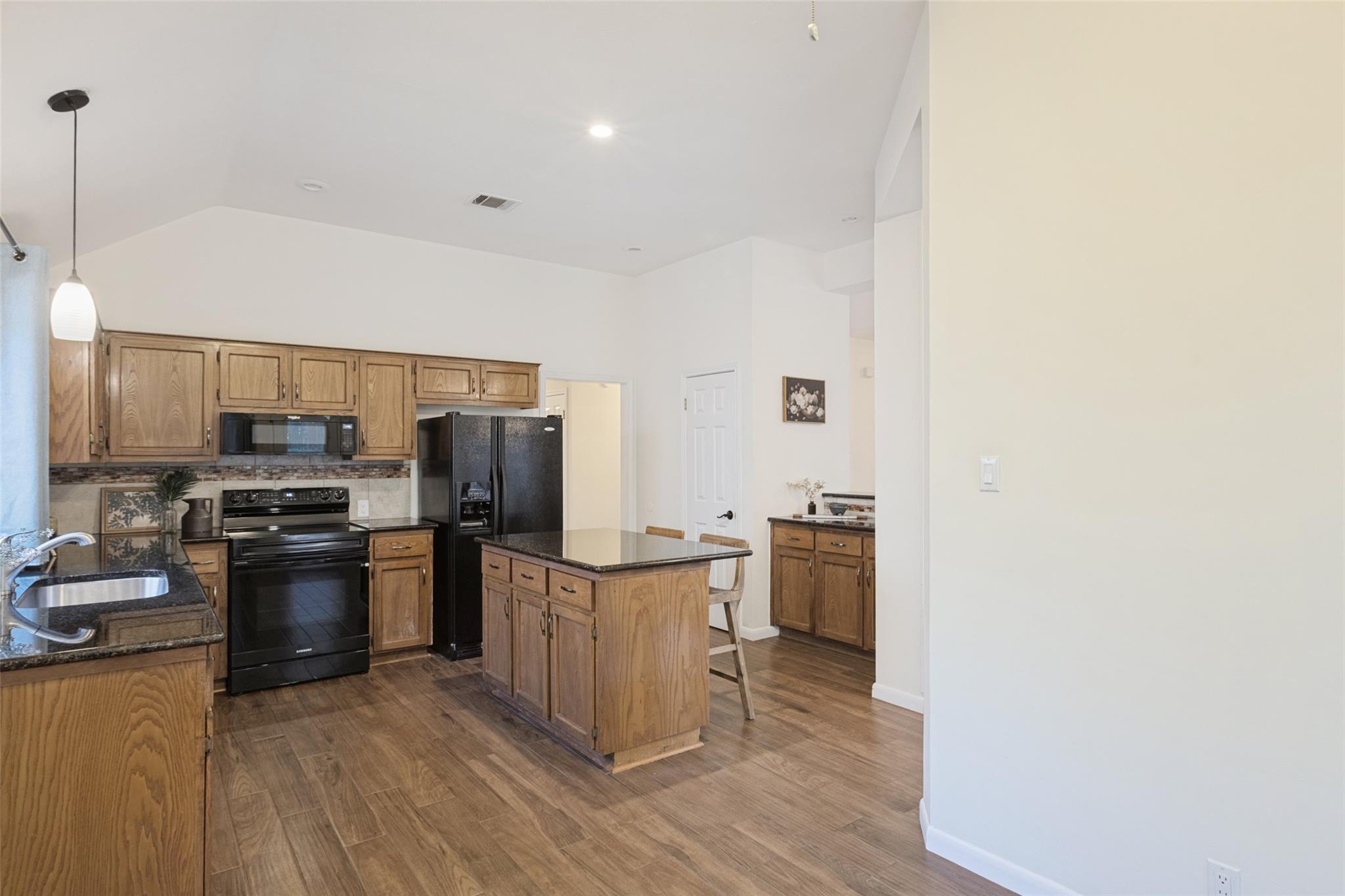 8104  Isaac Pryor Dr, photo 12