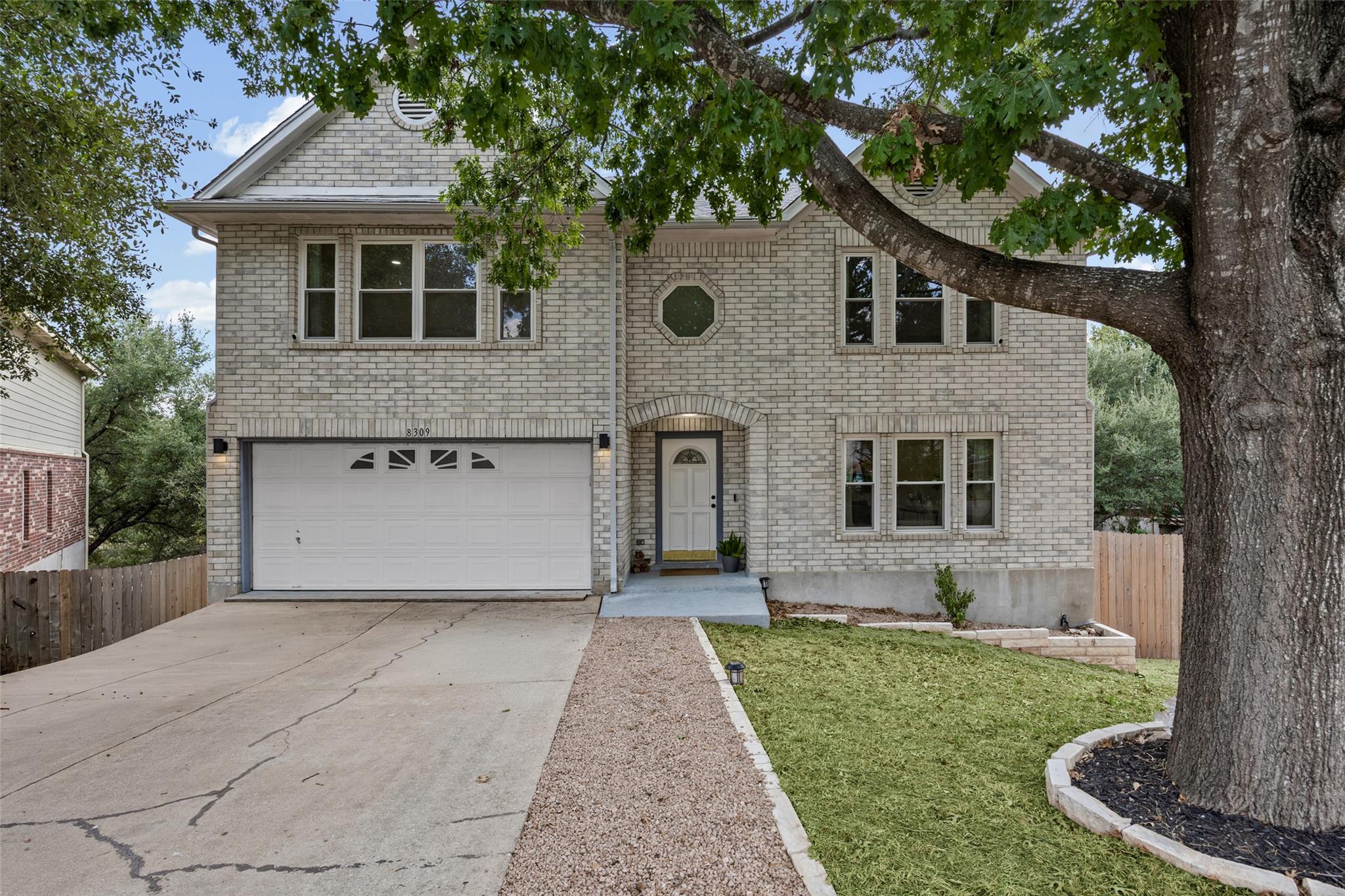 8309  Pompano Cv, photo 2