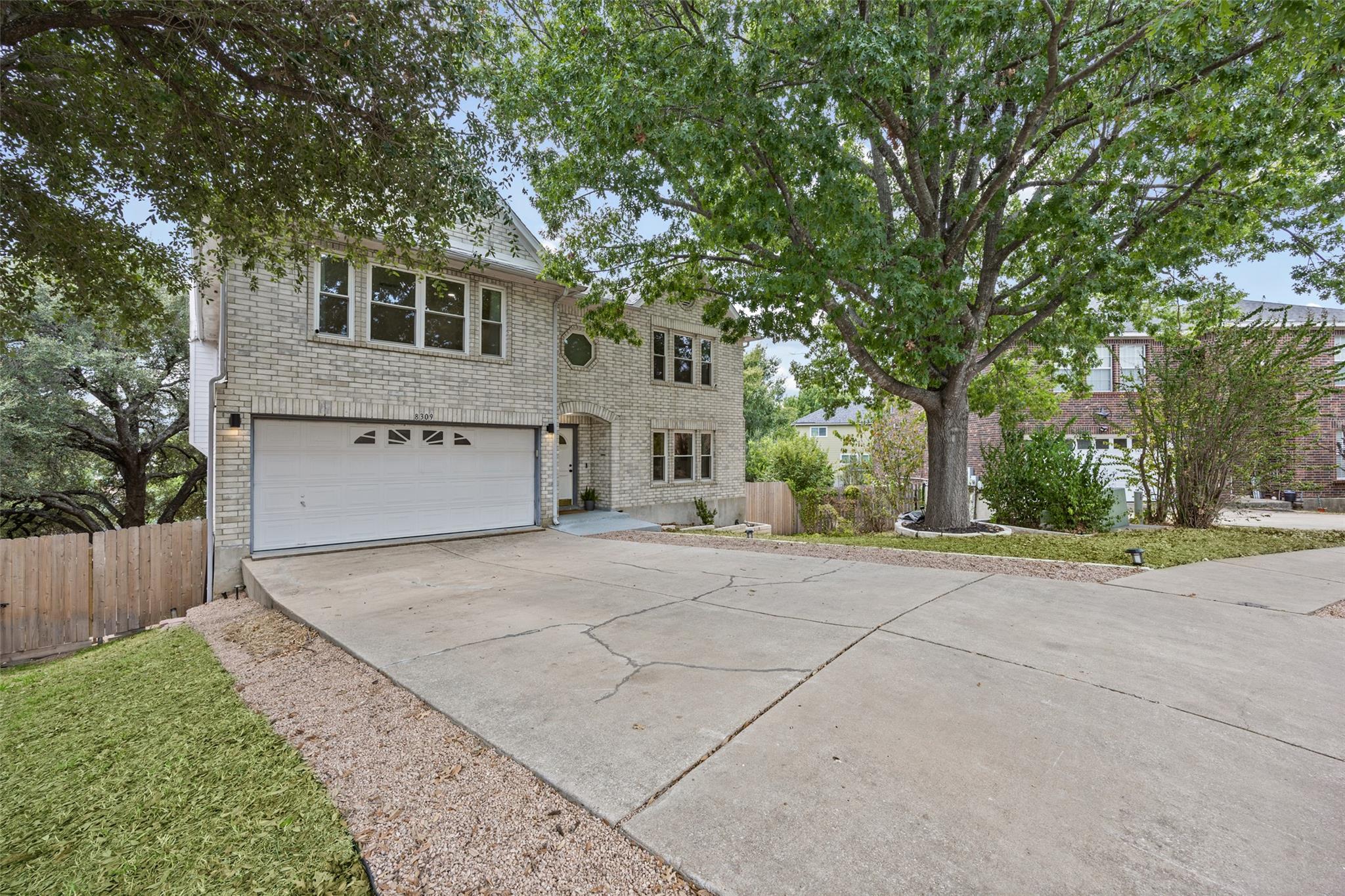 8309  Pompano Cv, photo 3