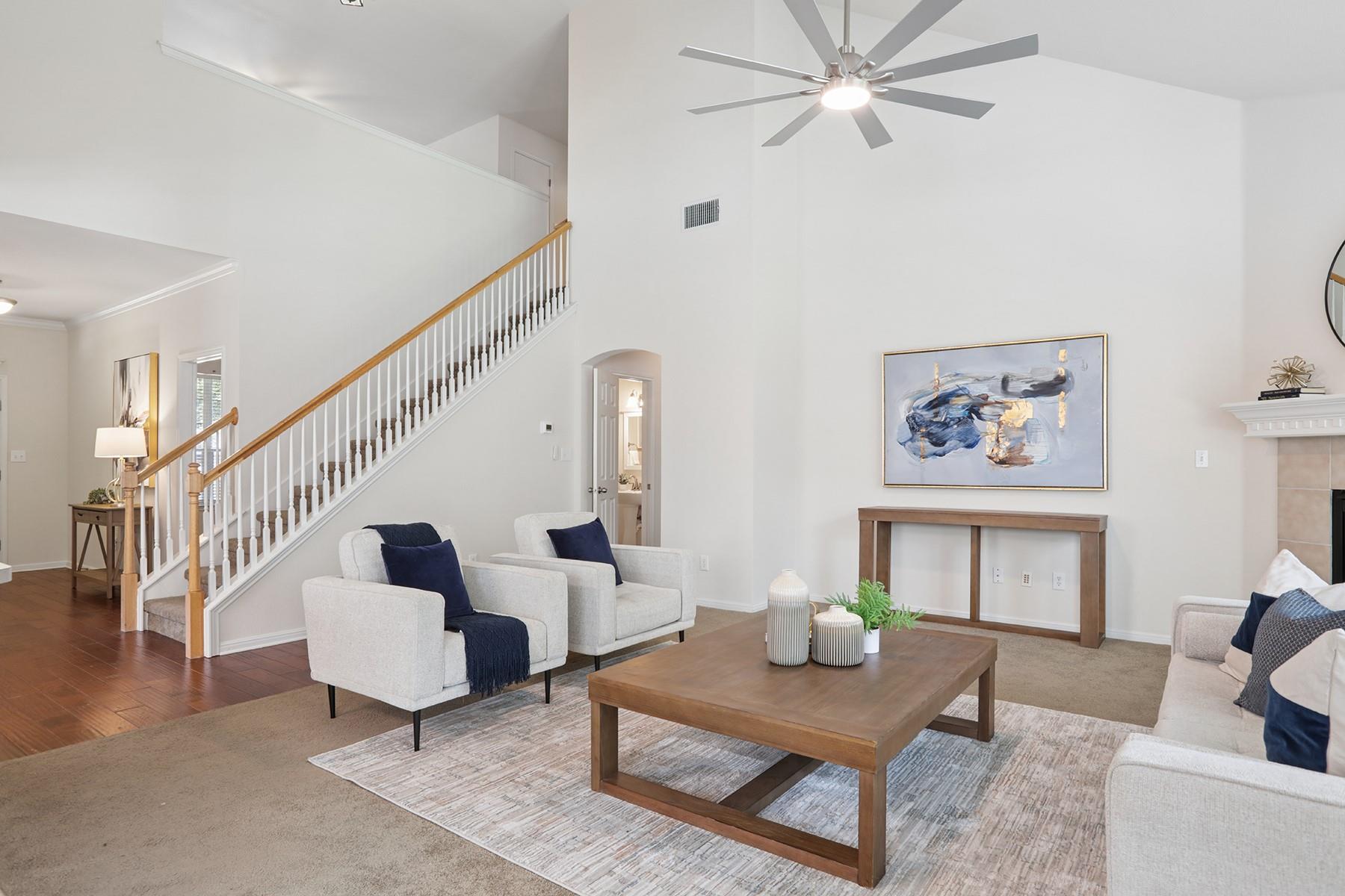 2225  Lou John St, photo 6