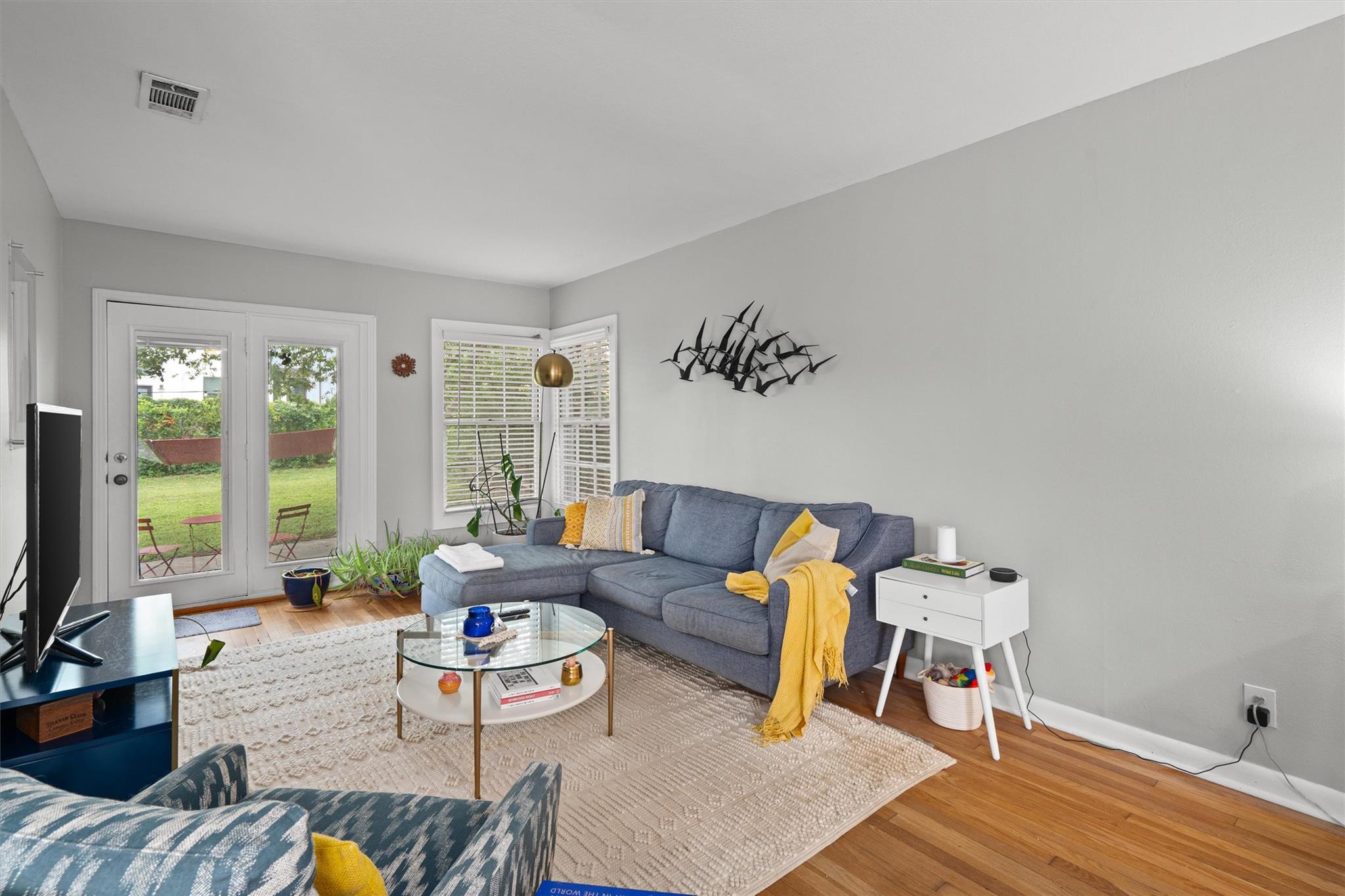 2633 W 45th St, photo 3