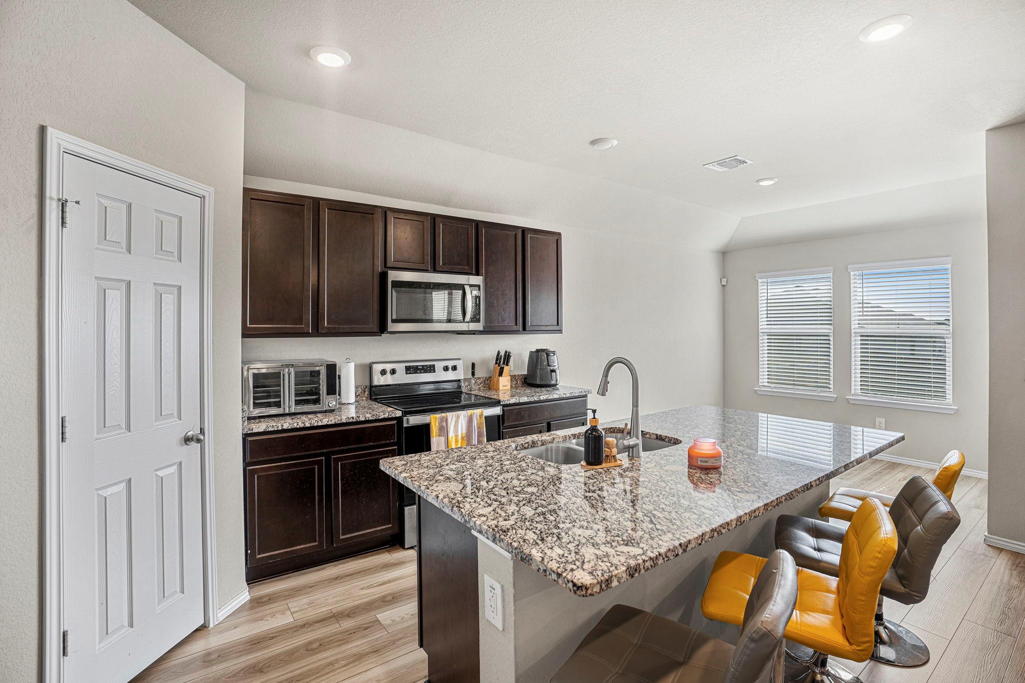 2354  Aylesbury Dr, photo 8