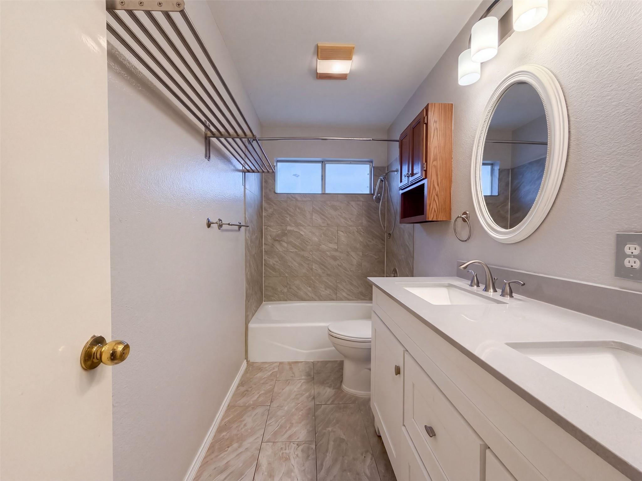 1722  Woods Blvd, photo 12