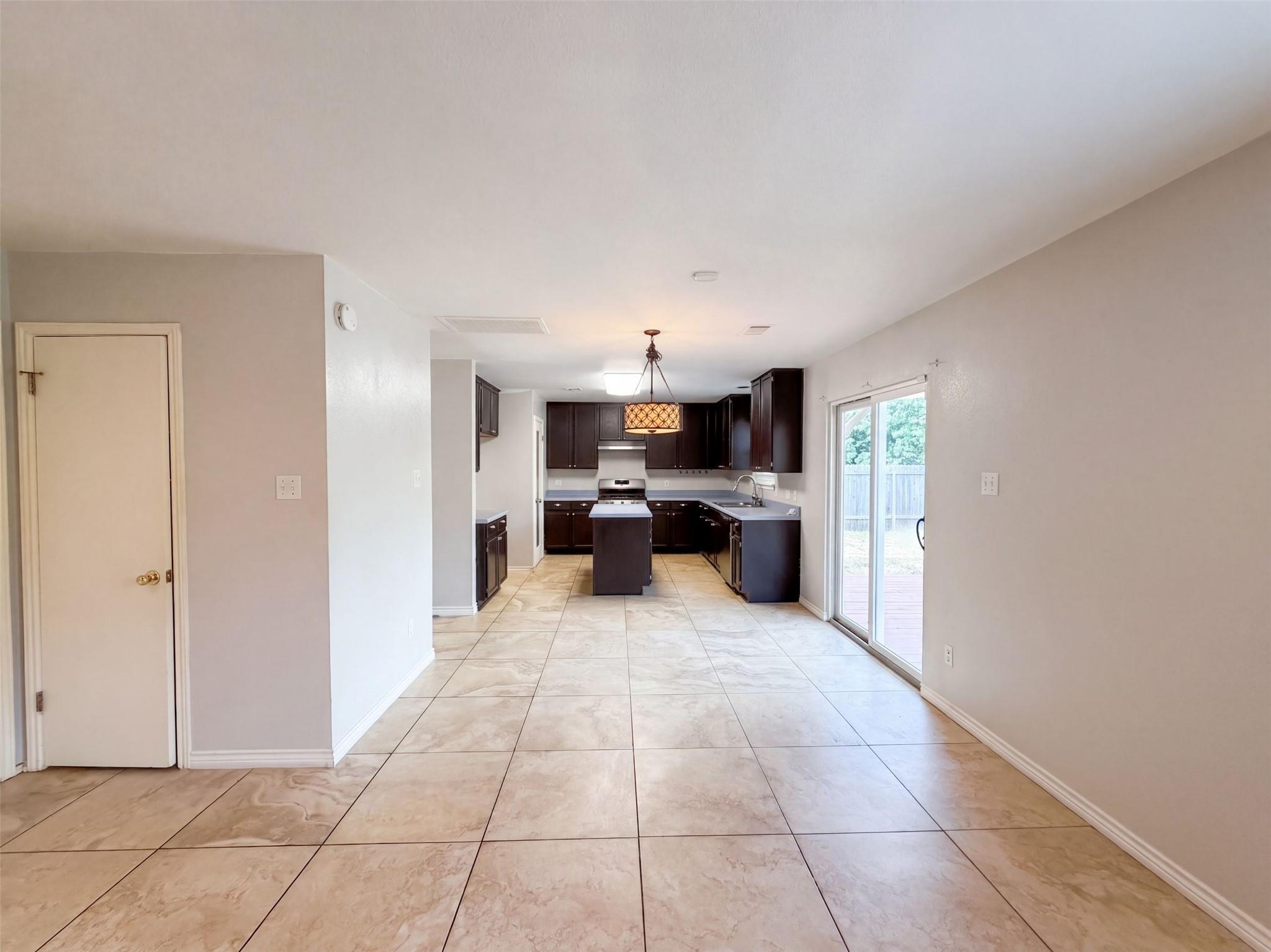 1722  Woods Blvd, photo 6