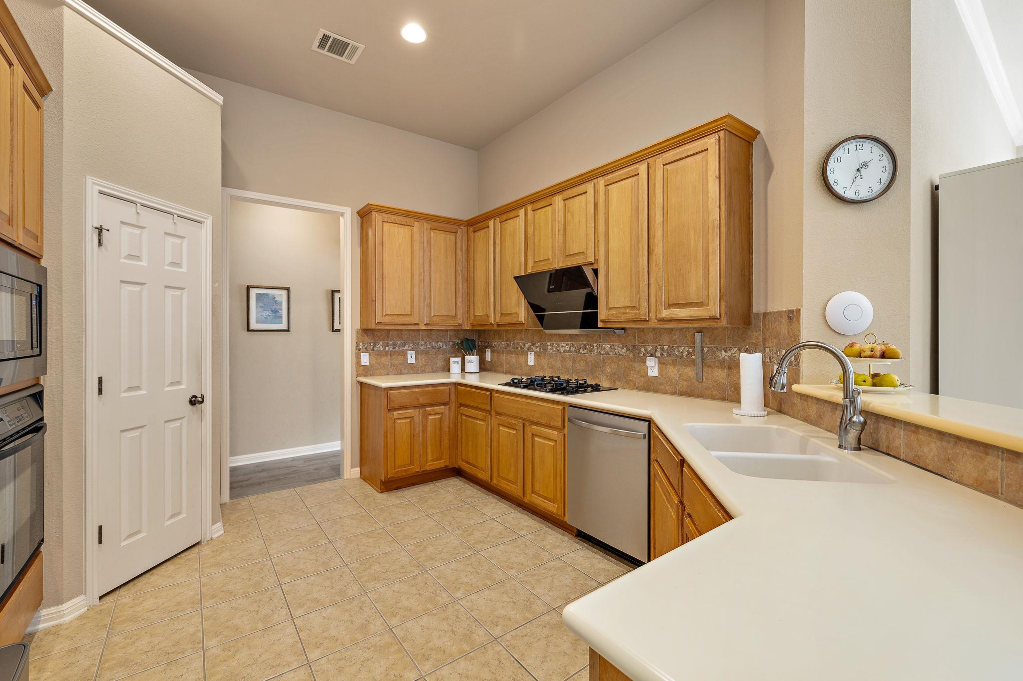 15901  Royal Ashdown Dr, photo 11