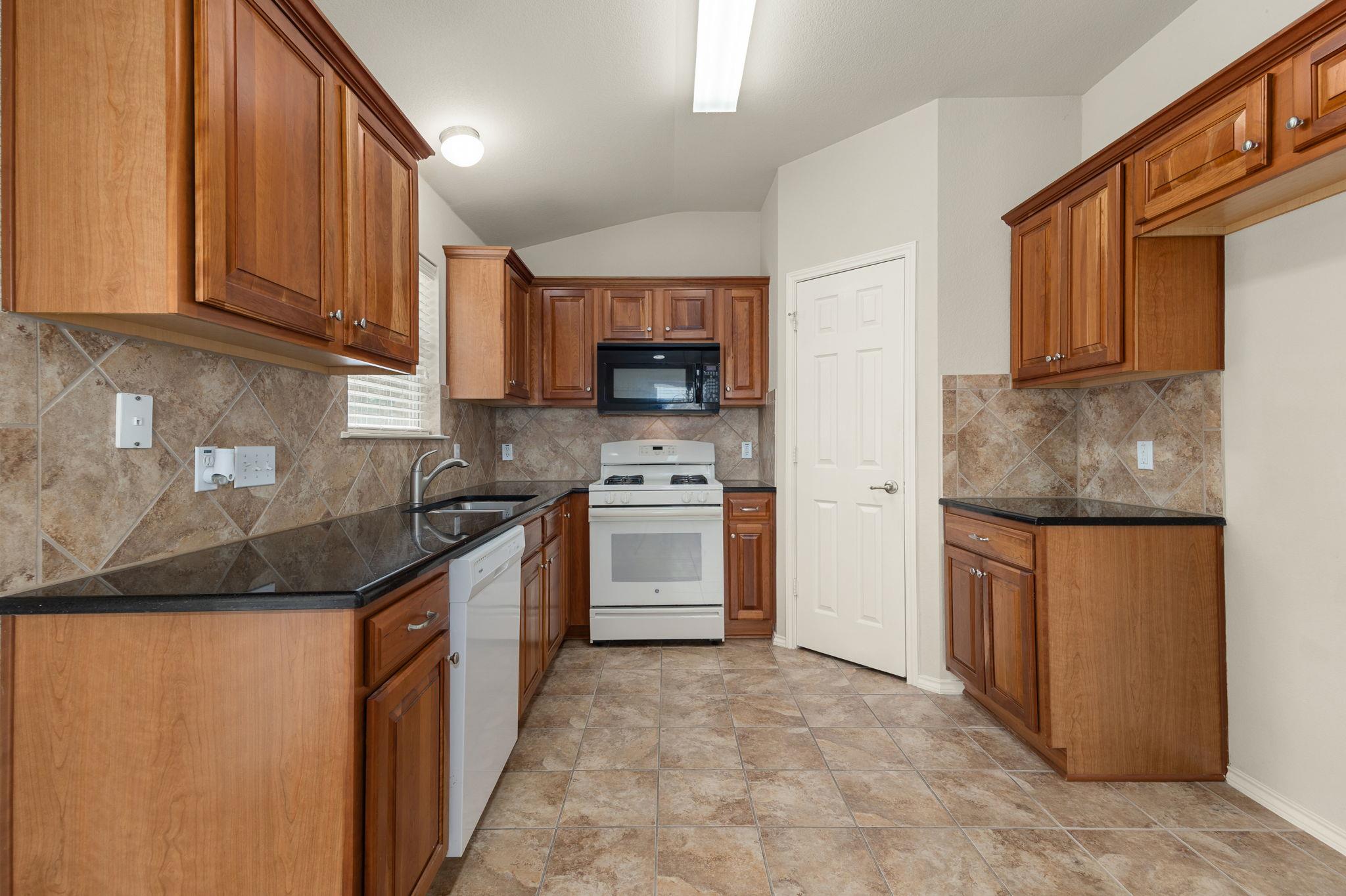 2013  Jim Craig Ct, photo 10