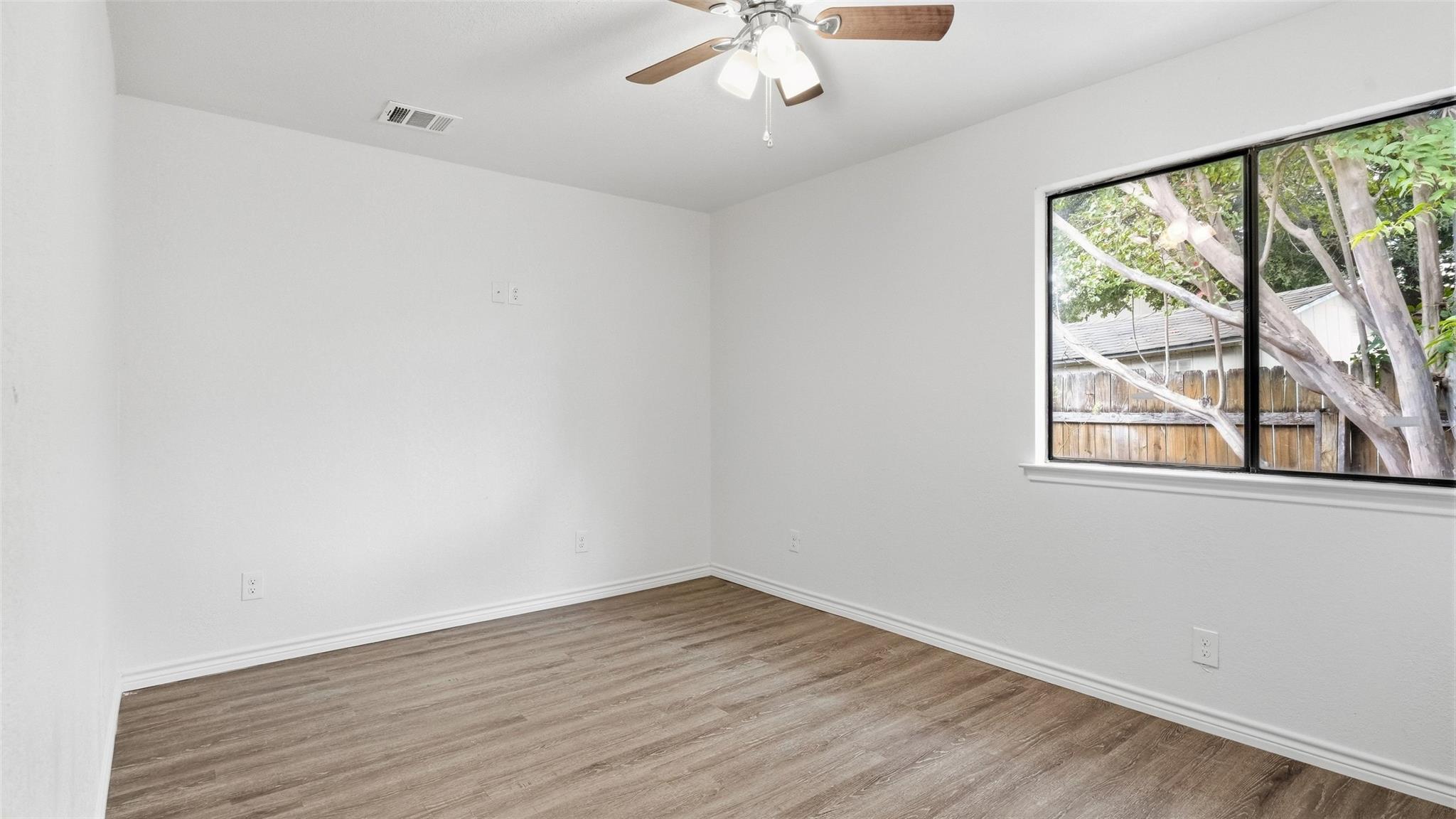 1124  Greenbriar Loop, photo 8