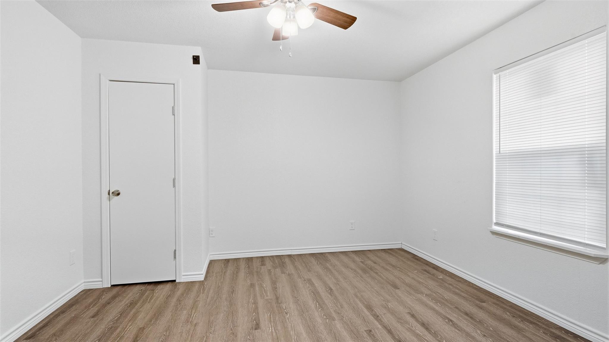 1124  Greenbriar Loop, photo 10