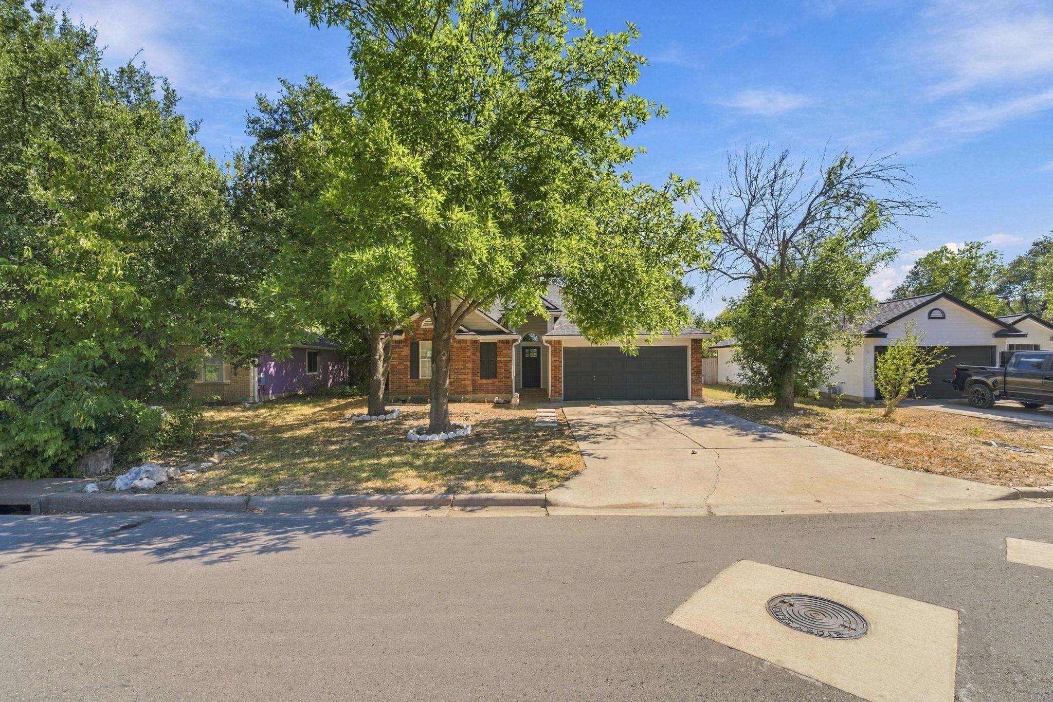 810  Honeysuckle Dr, photo 9