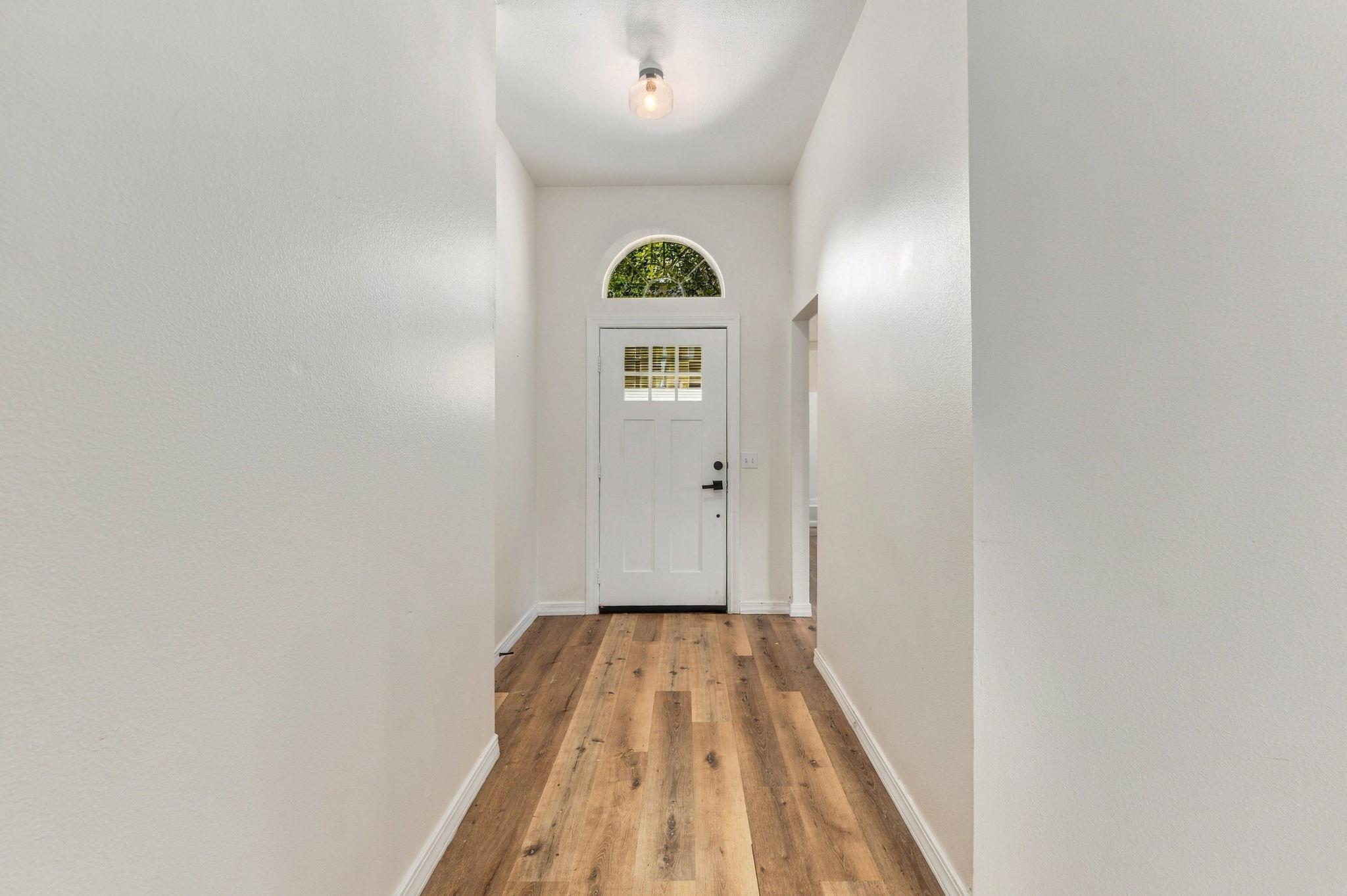 810  Honeysuckle Dr, photo 10