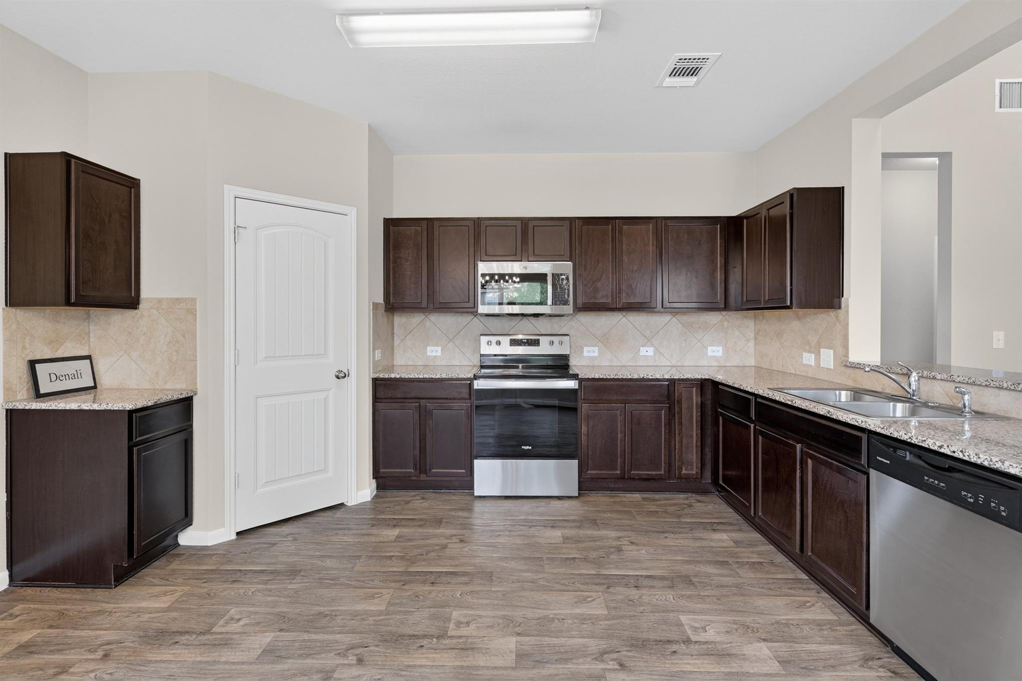 14513  Pernella Rd, photo 11