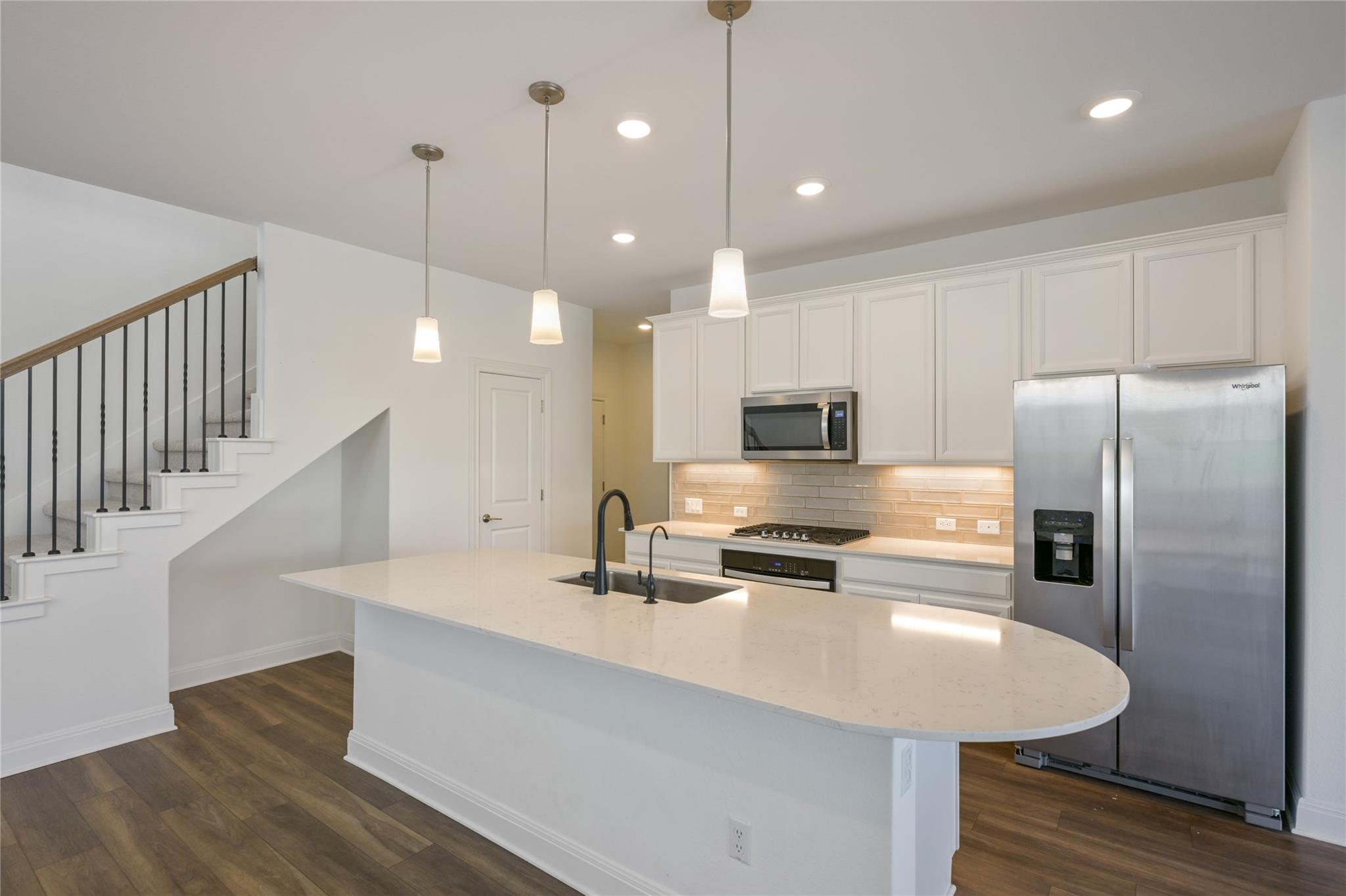 301  Harbors Ln, photo 6