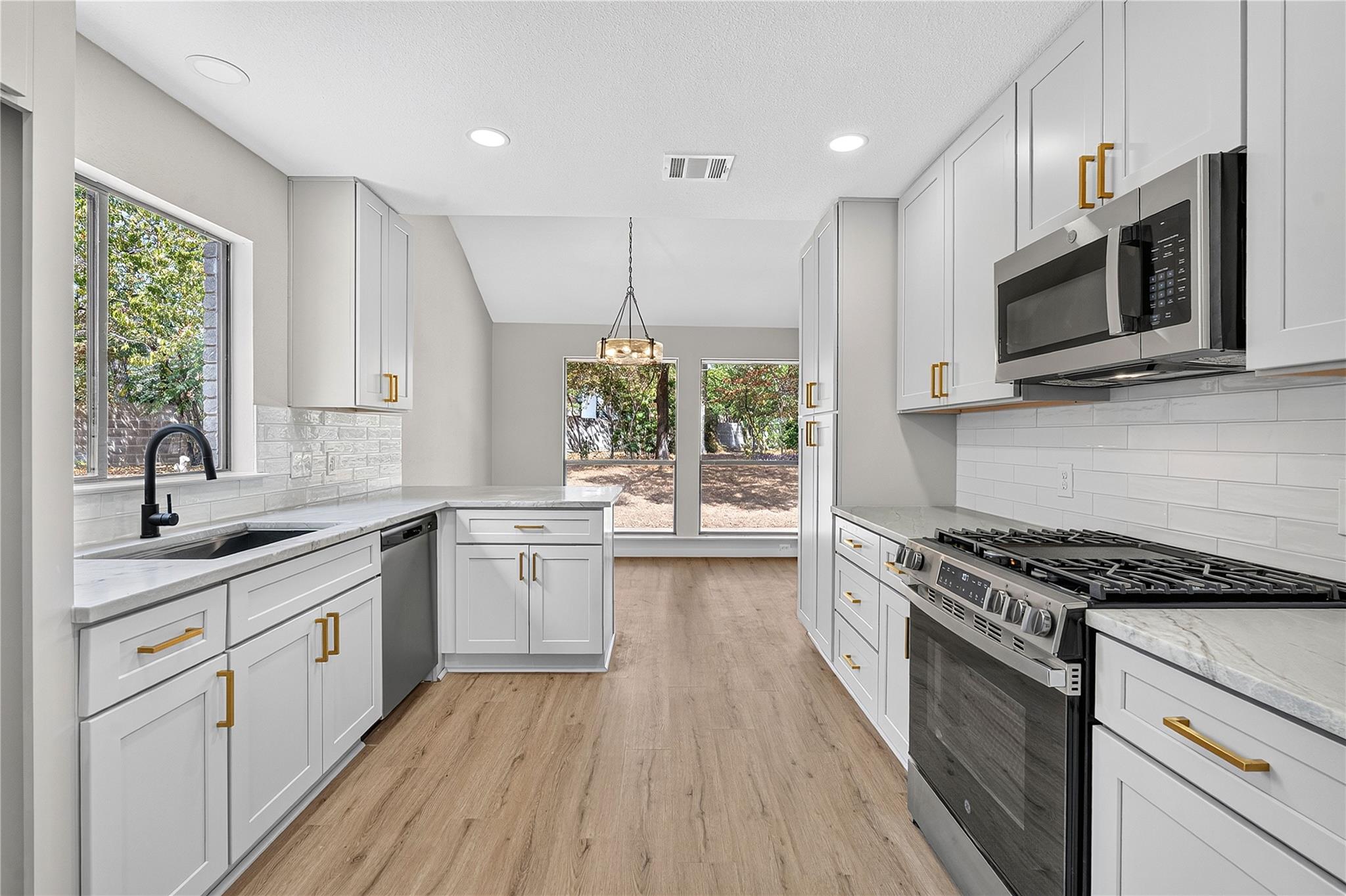 11202  Balcones Woods Cv, photo 12