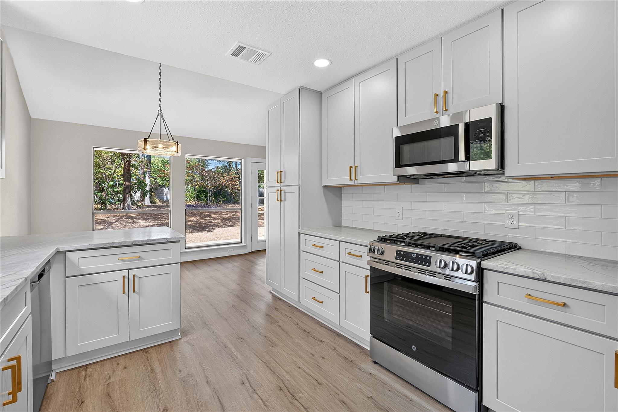 11202  Balcones Woods Cv, photo 3