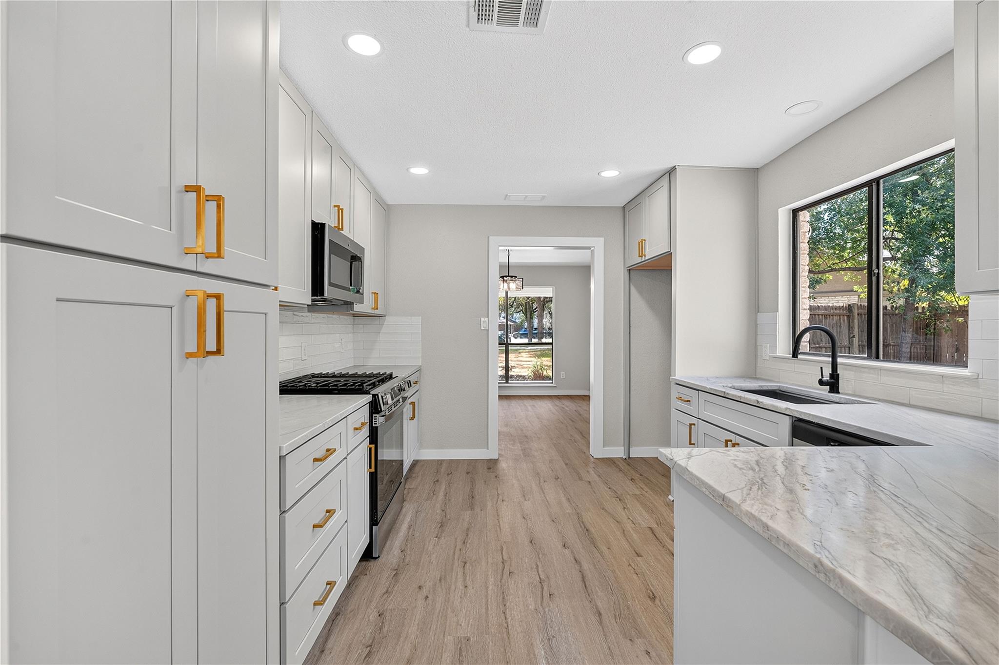 11202  Balcones Woods Cv, photo 9