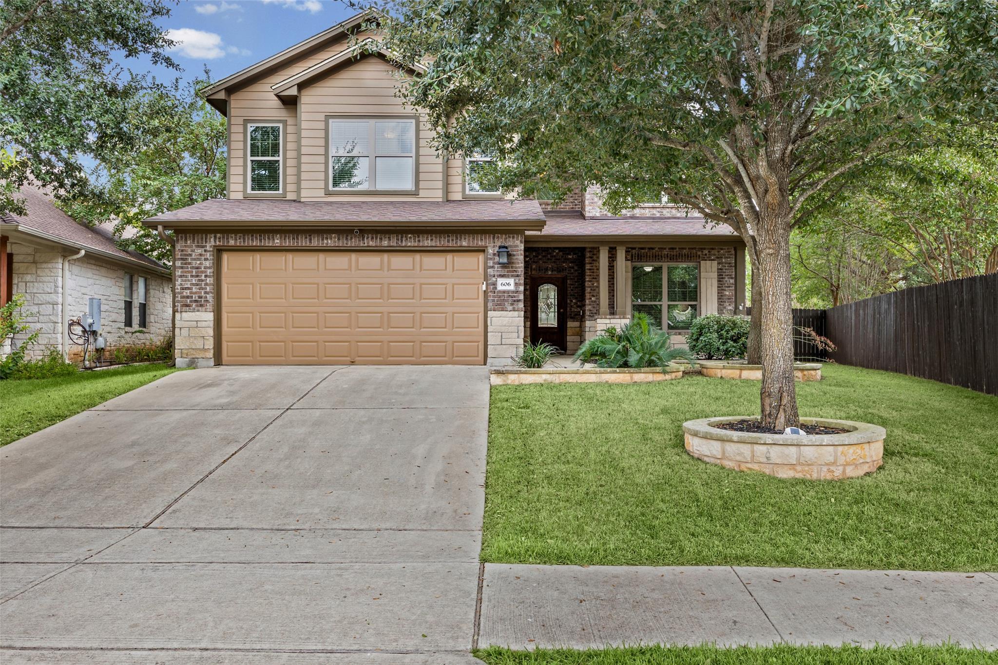606  Irvin Dr, photo 3