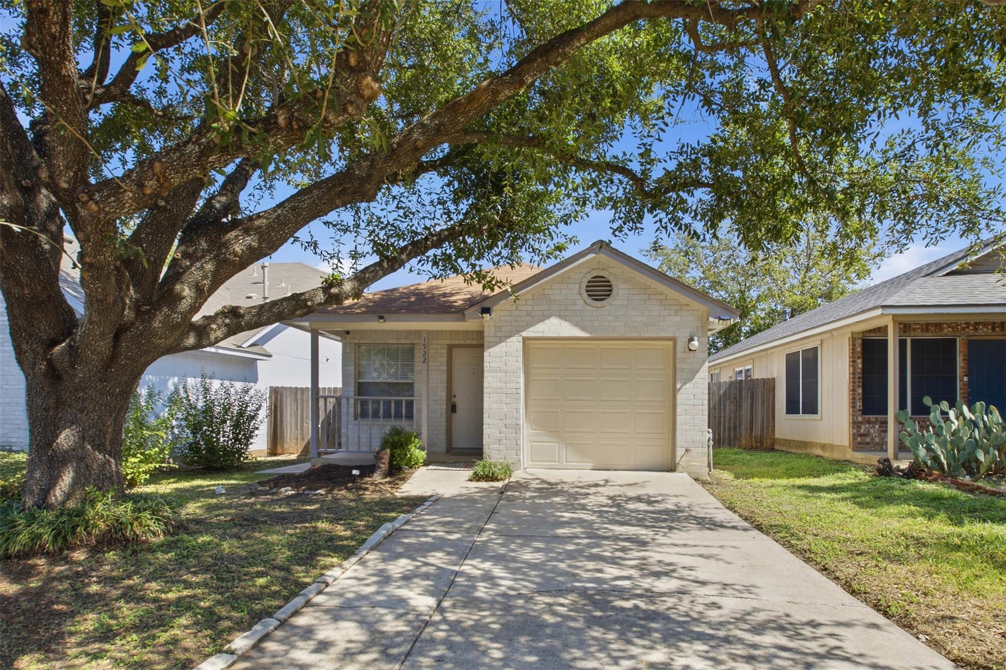 1522  Parkfield Cir, photo 2