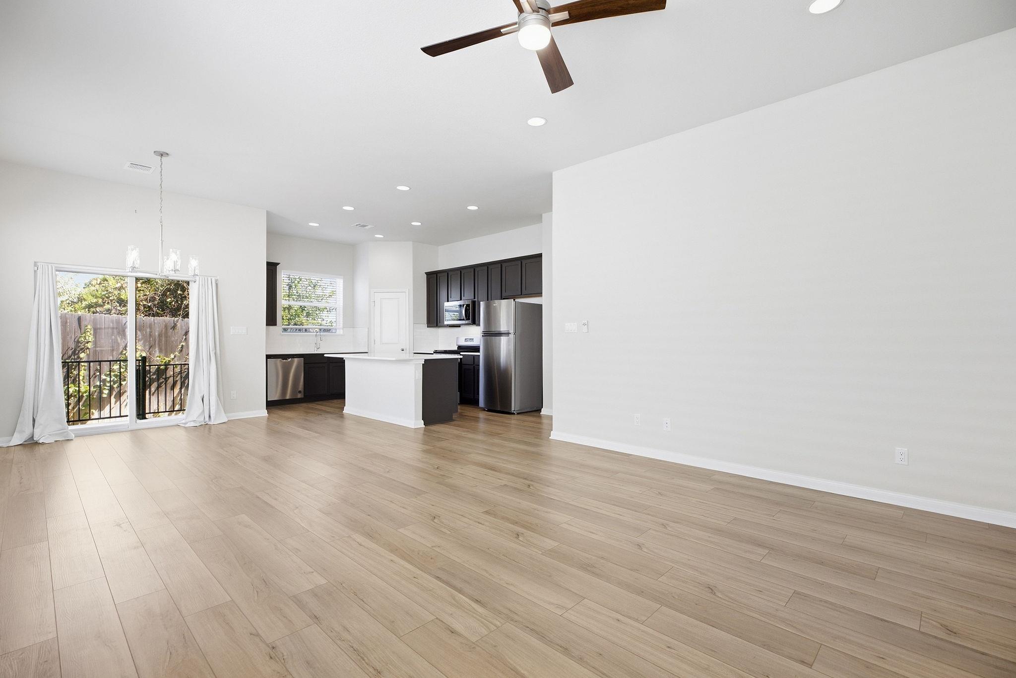 8648  Wellspring Loop, photo 2