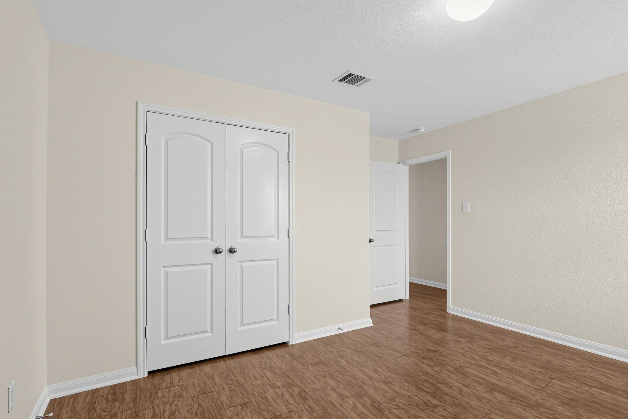 19904  Woodrow Wilson St, photo 5