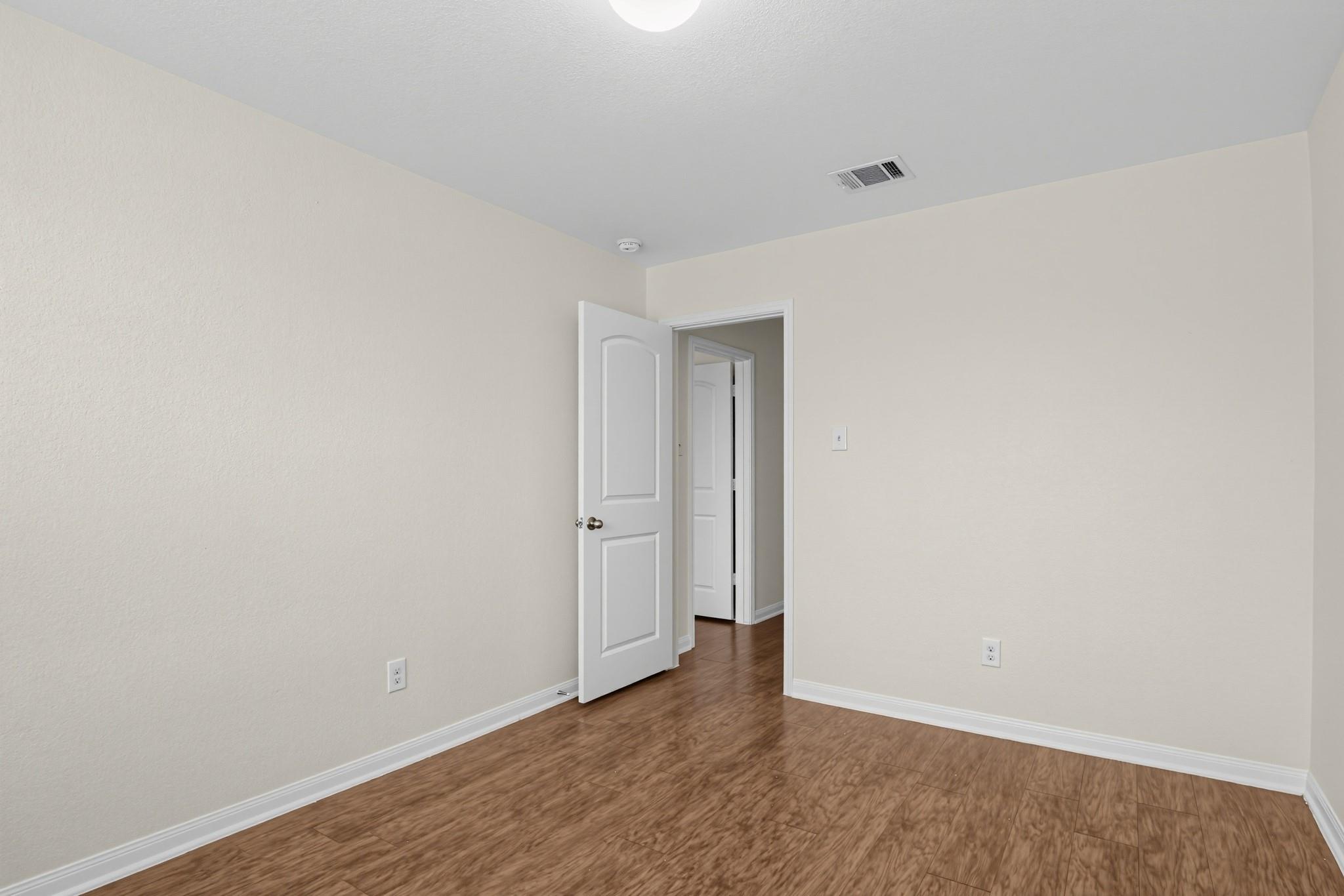 19904  Woodrow Wilson St, photo 8