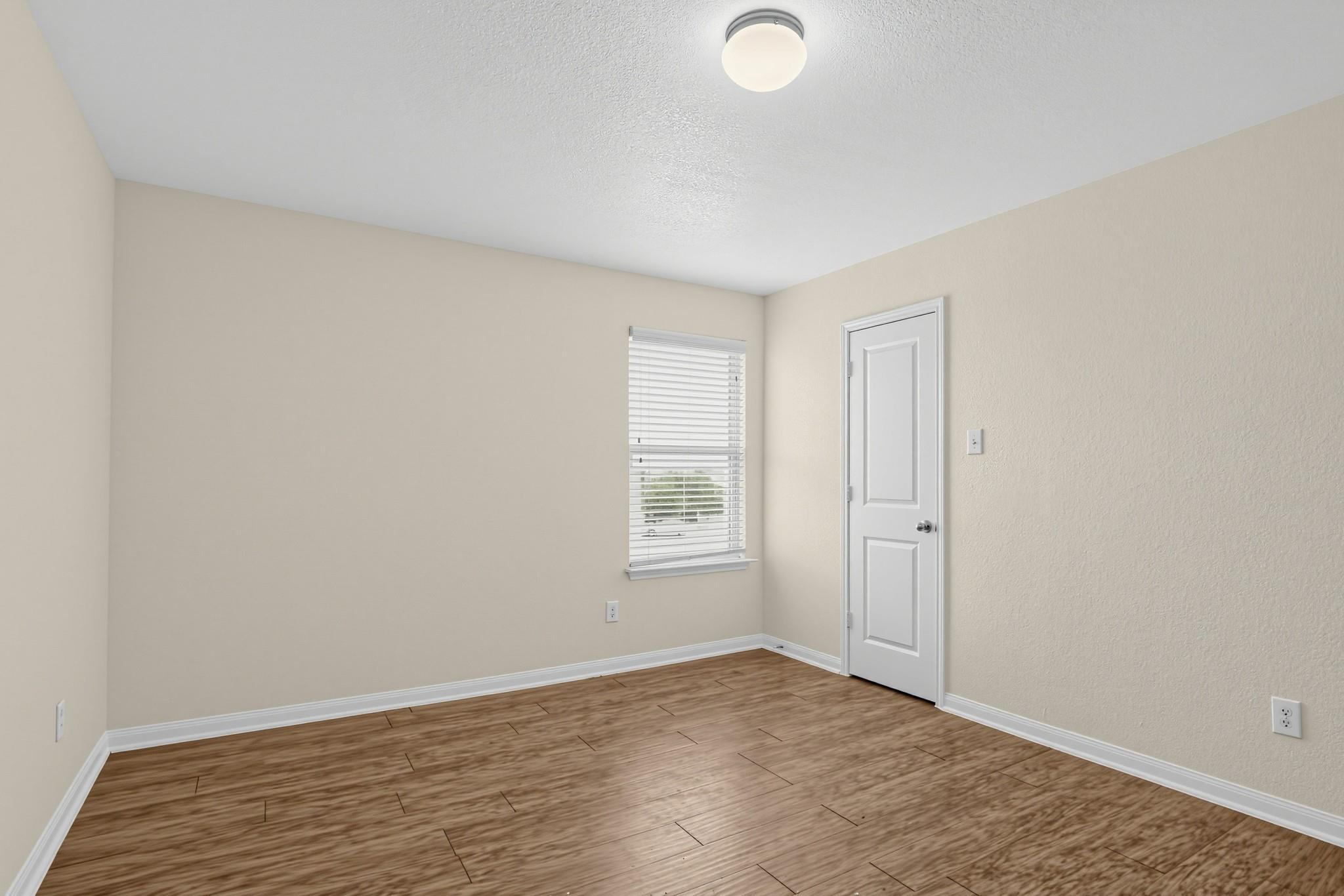 19904  Woodrow Wilson St, photo 10