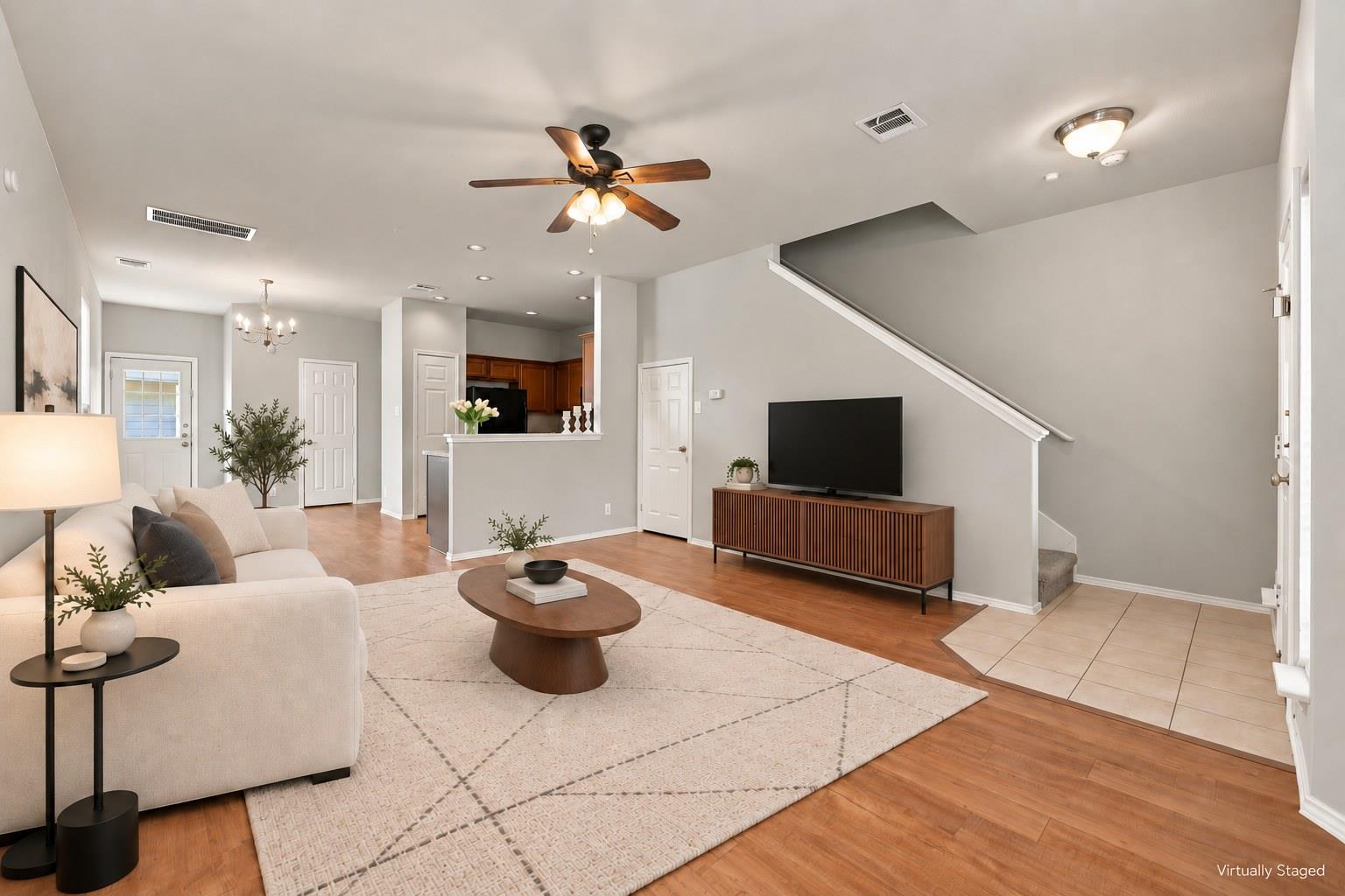 809  Craters Of The Moon Blvd, photo 2
