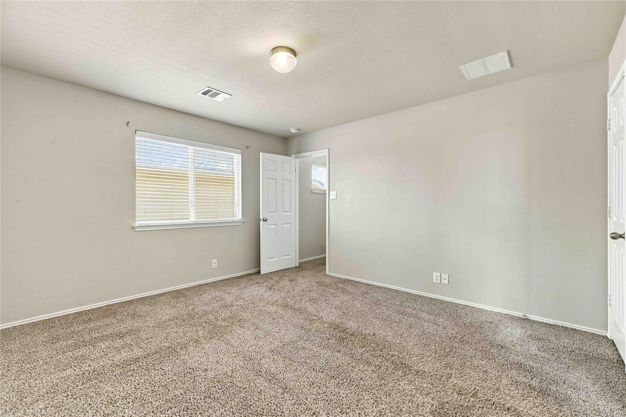 809  Craters Of The Moon Blvd, photo 8