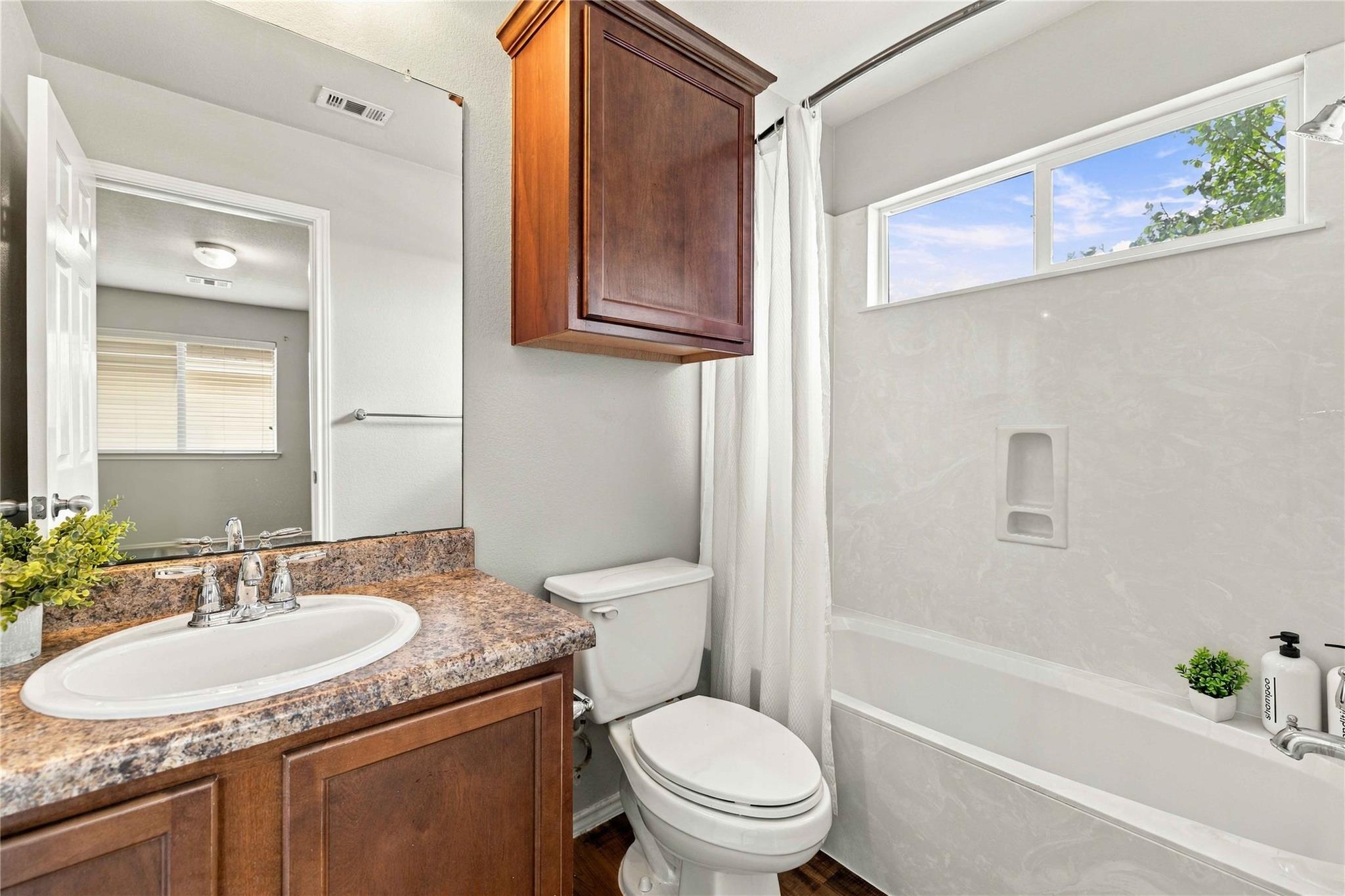 809  Craters Of The Moon Blvd, photo 9