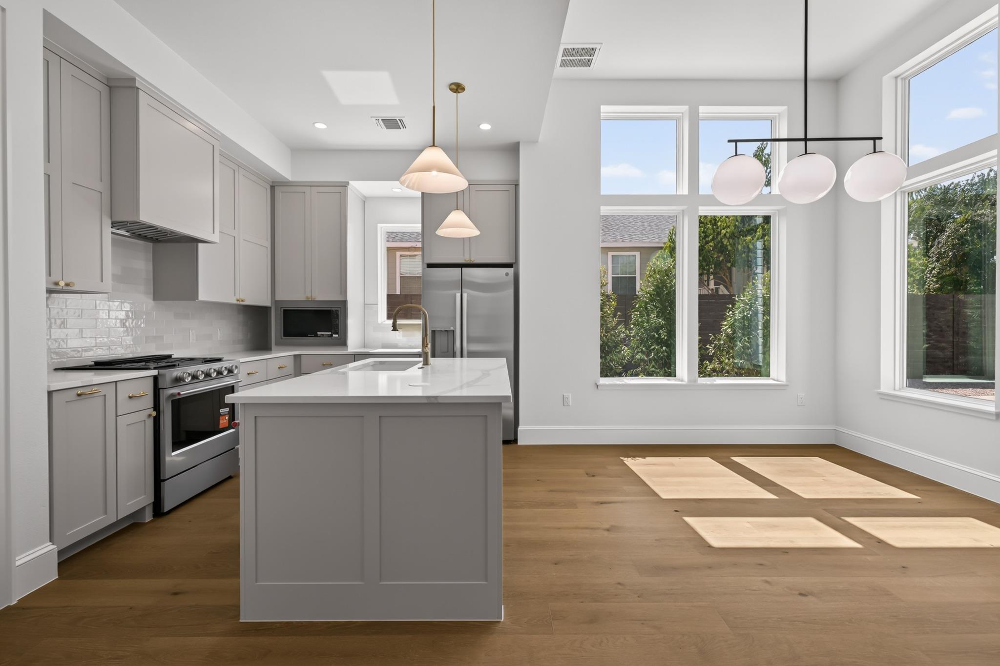 1410  Perez St  #1, photo 3