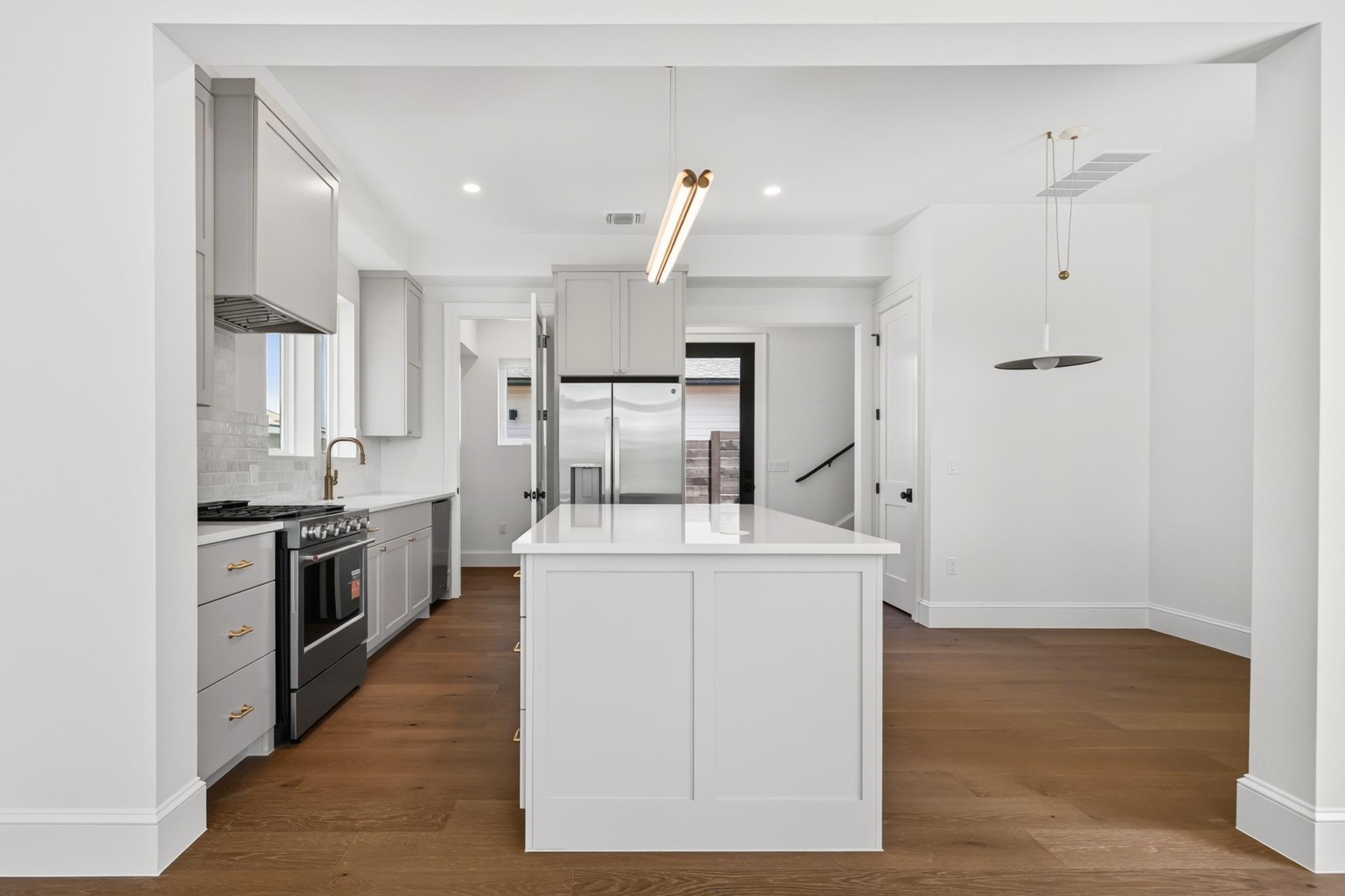 1410  Perez St  #2, photo 4