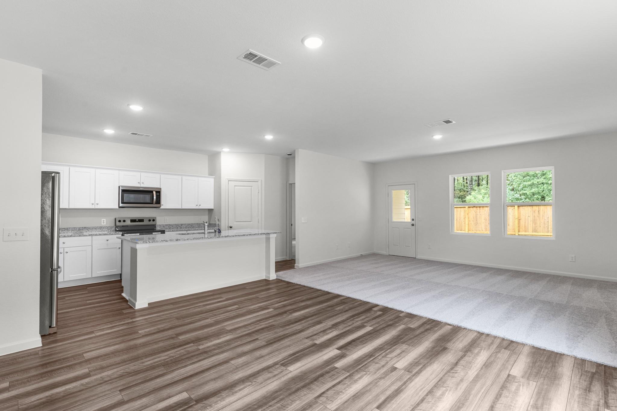 301 Sieders St photo 3