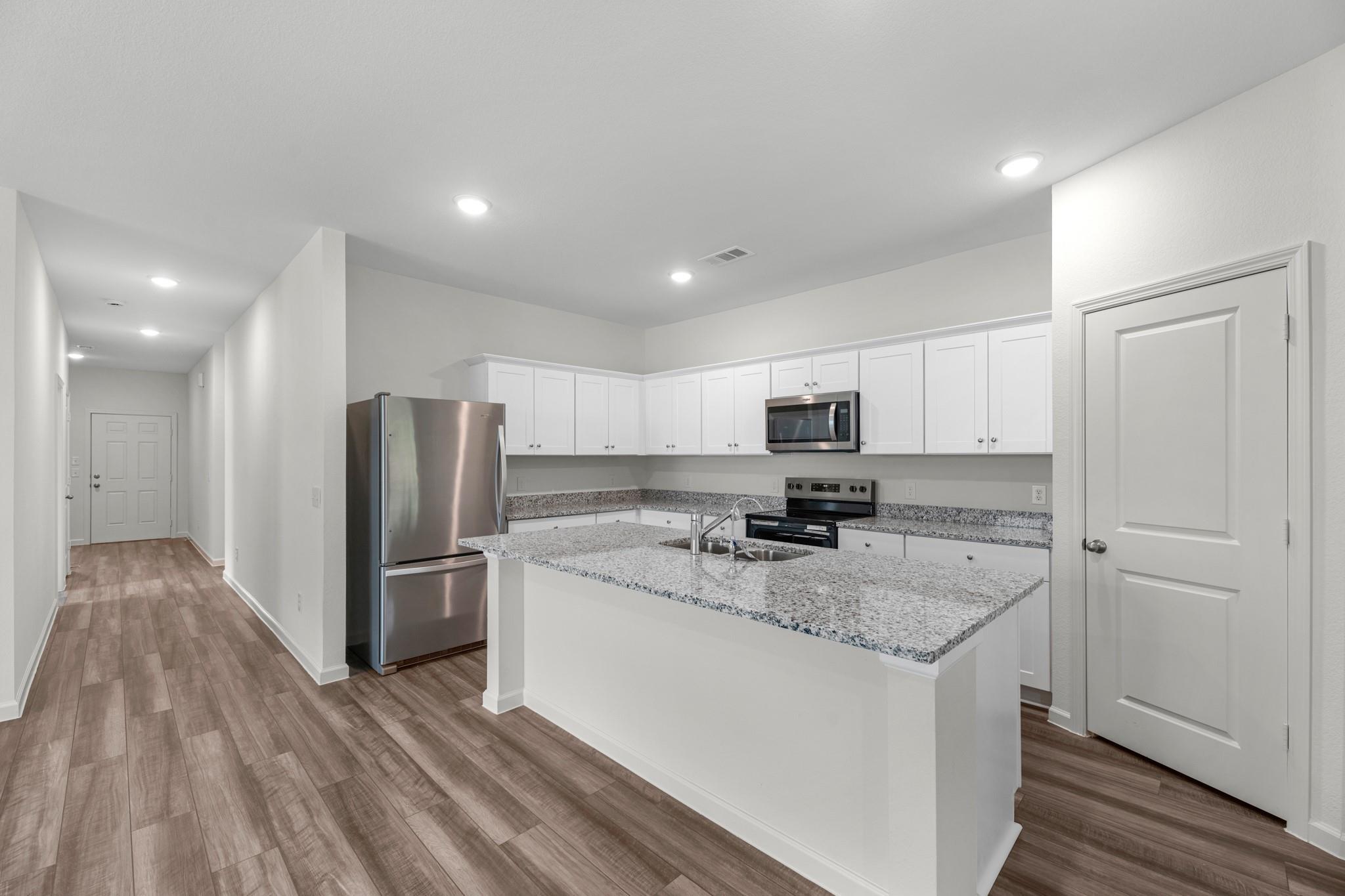 301 Sieders St photo 5
