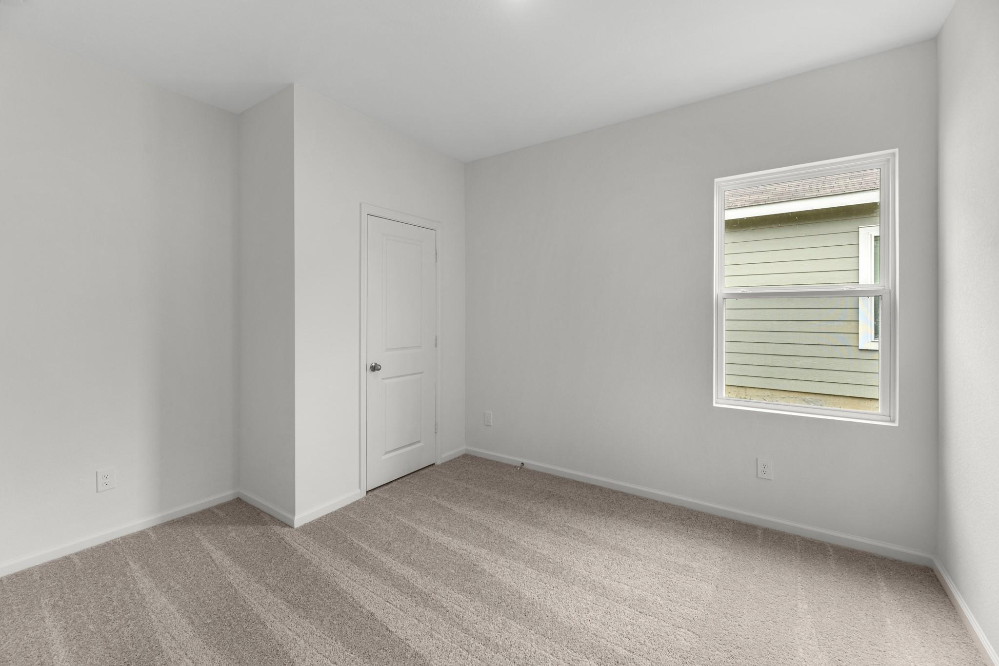 301 Sieders St photo 8