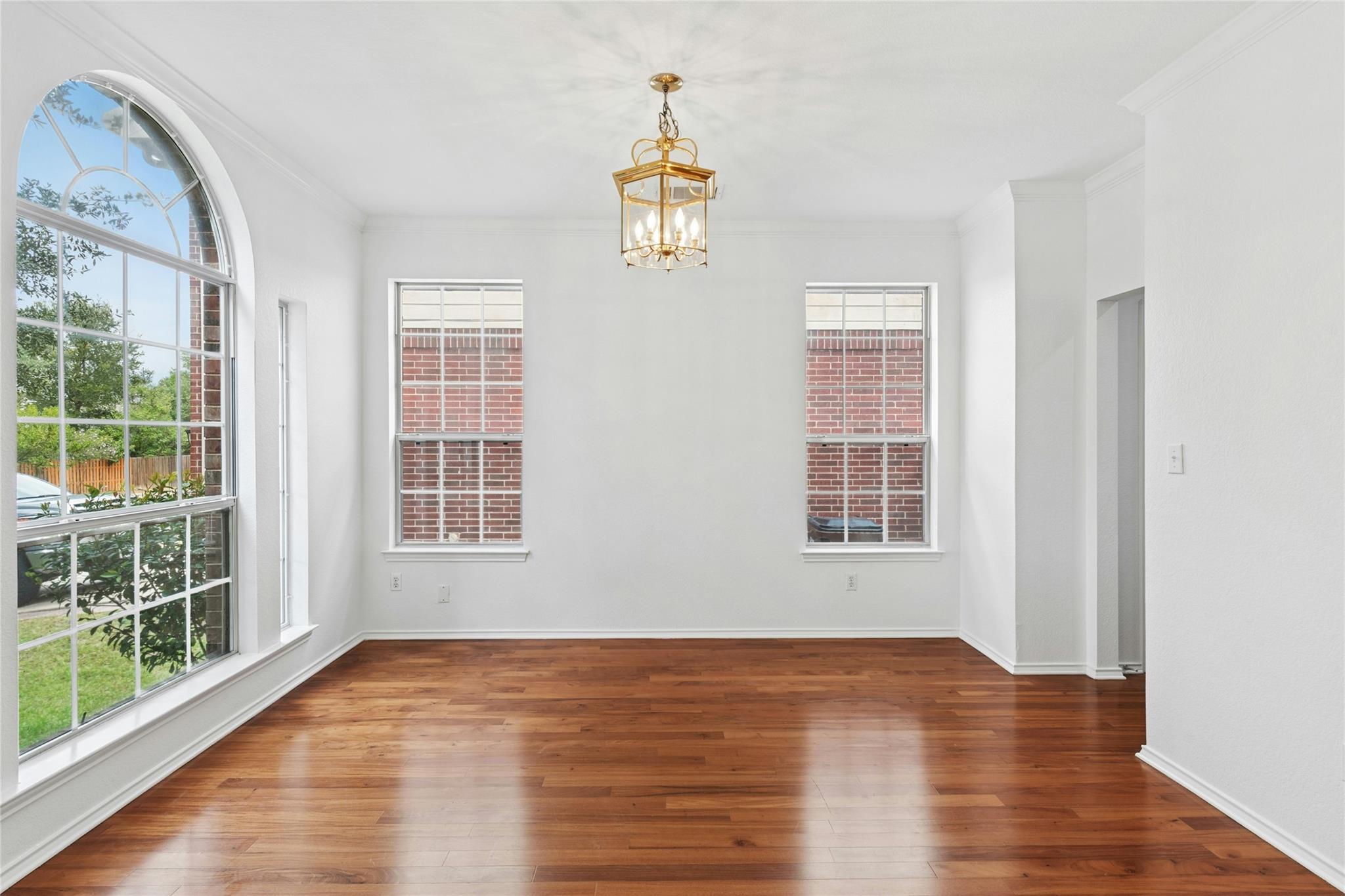 1421  Hargis Crk, photo 11