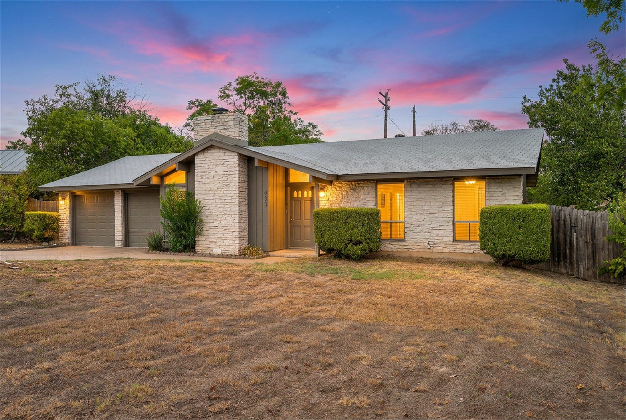 802  Riddlewood Dr, photo 2