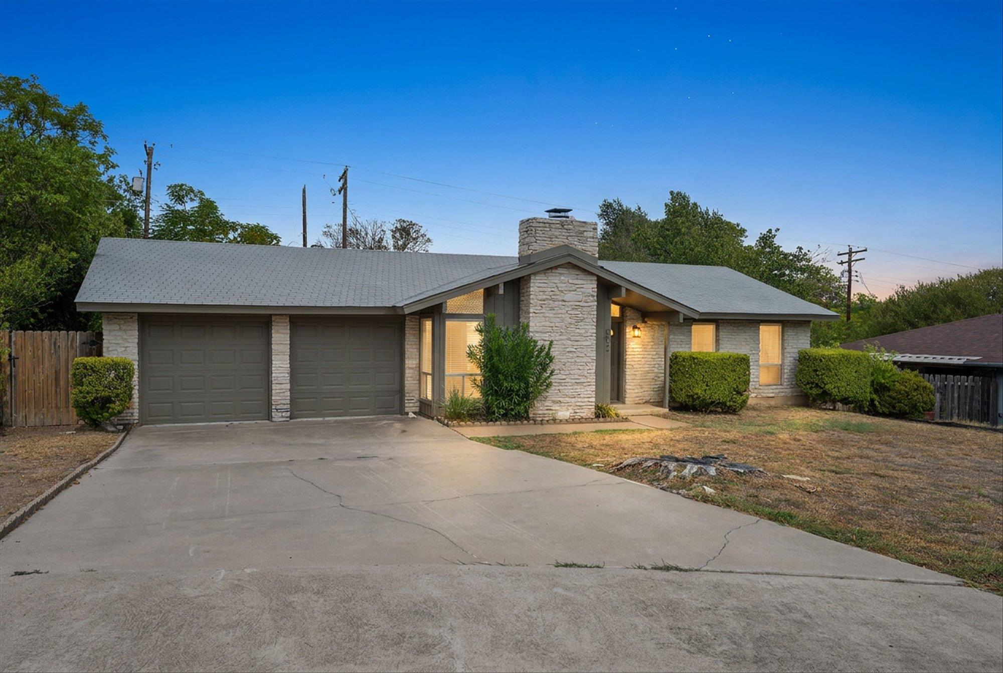802  Riddlewood Dr, photo 4