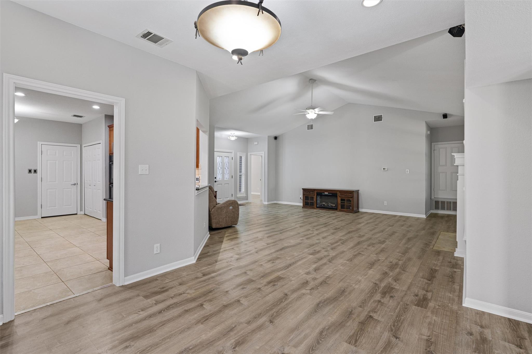 5802  Abilene Trl, photo 9
