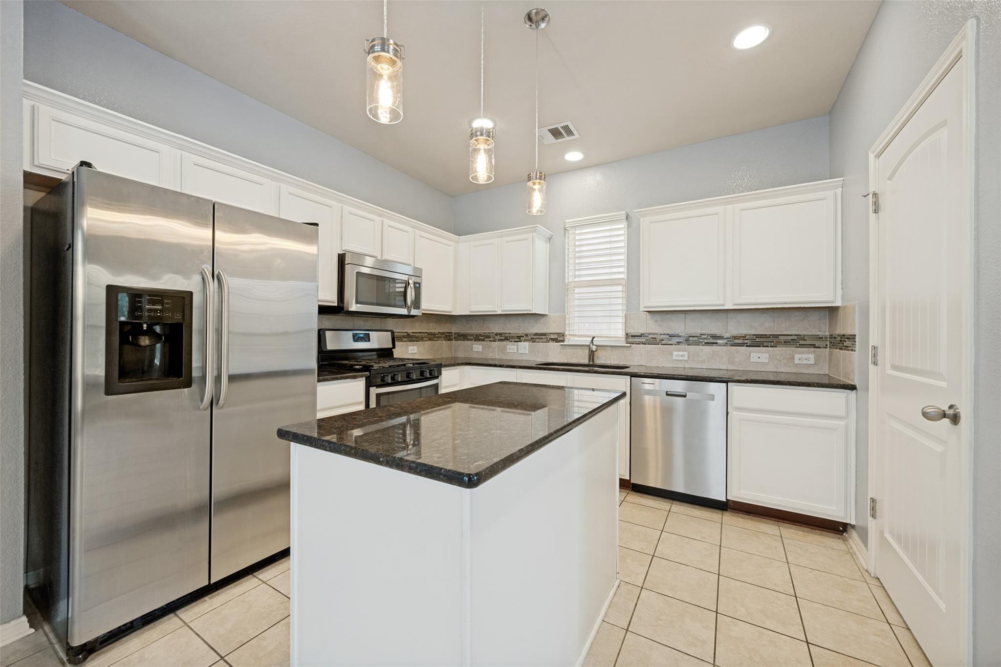 138  Wainscot Oak Way, photo 4