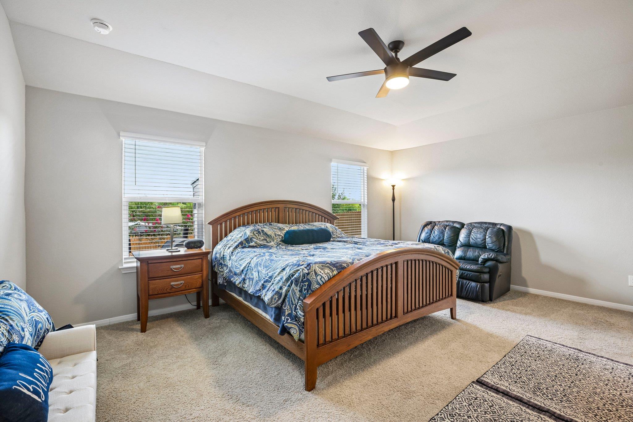 565  Apache Plum Dr, photo 9