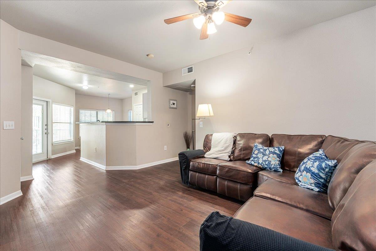 2320  Gracy Farms Ln  #414, photo 3