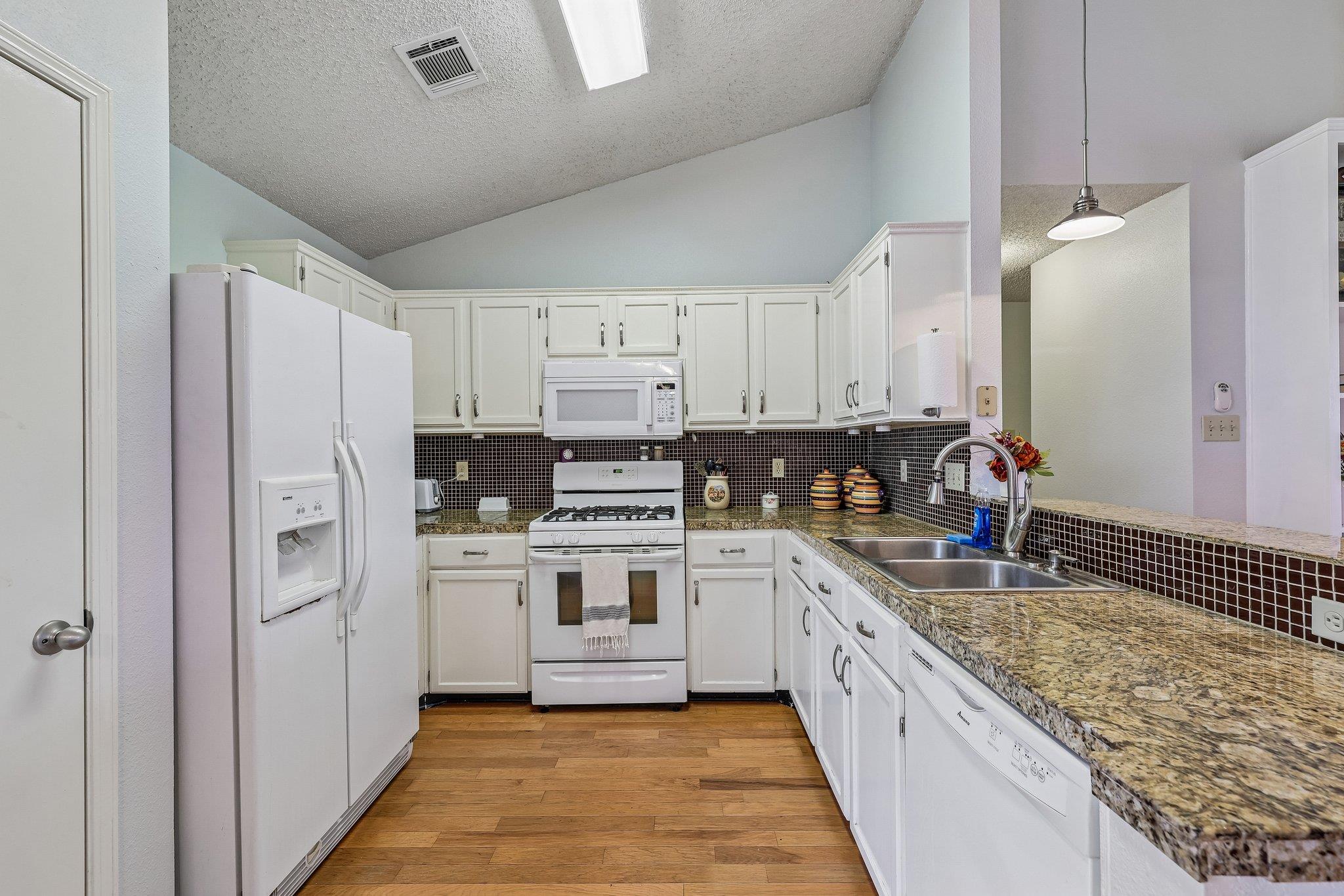 1705  Primrose Trl, photo 11