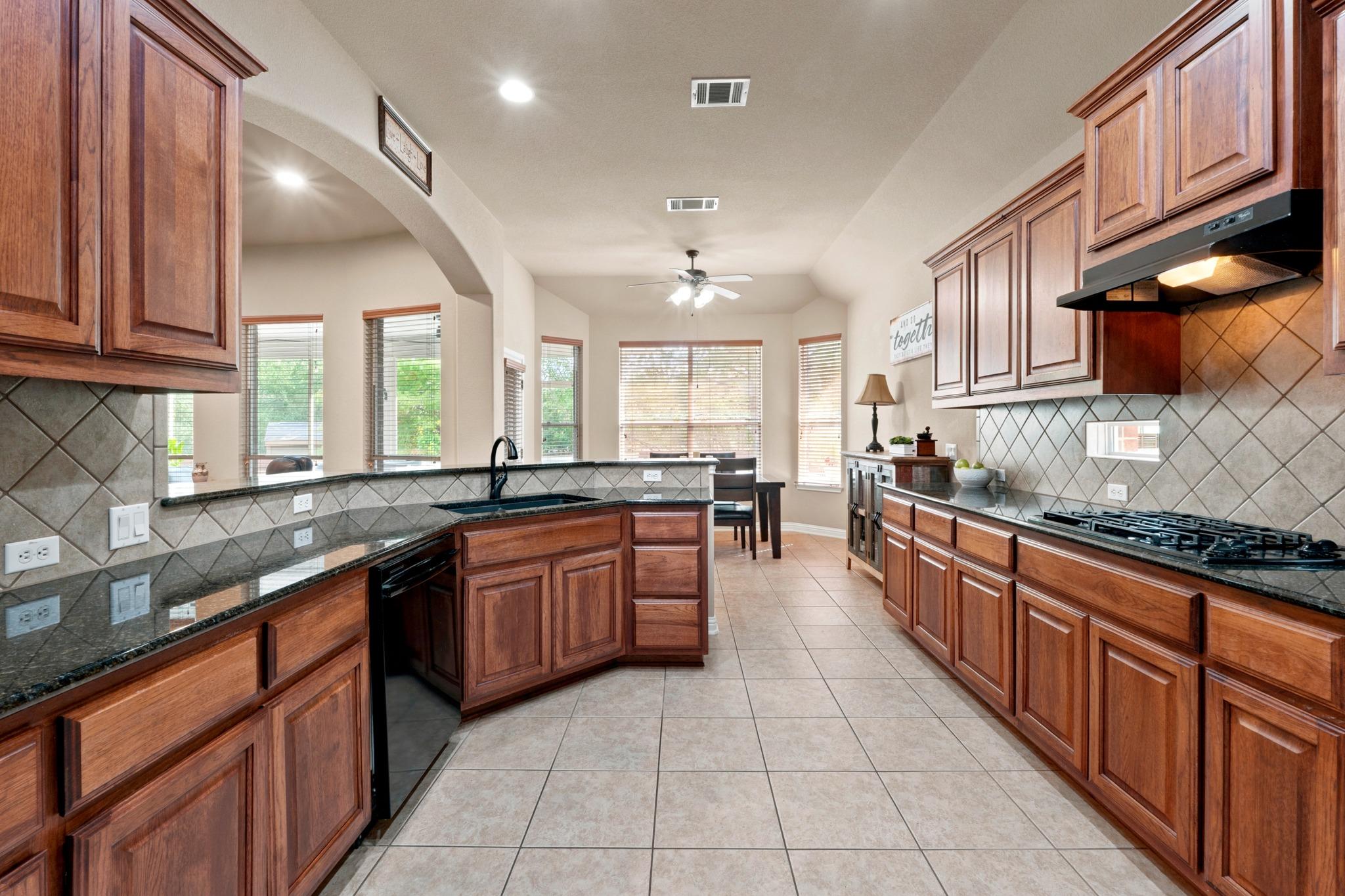 808  Canyon Springs Dr, photo 9