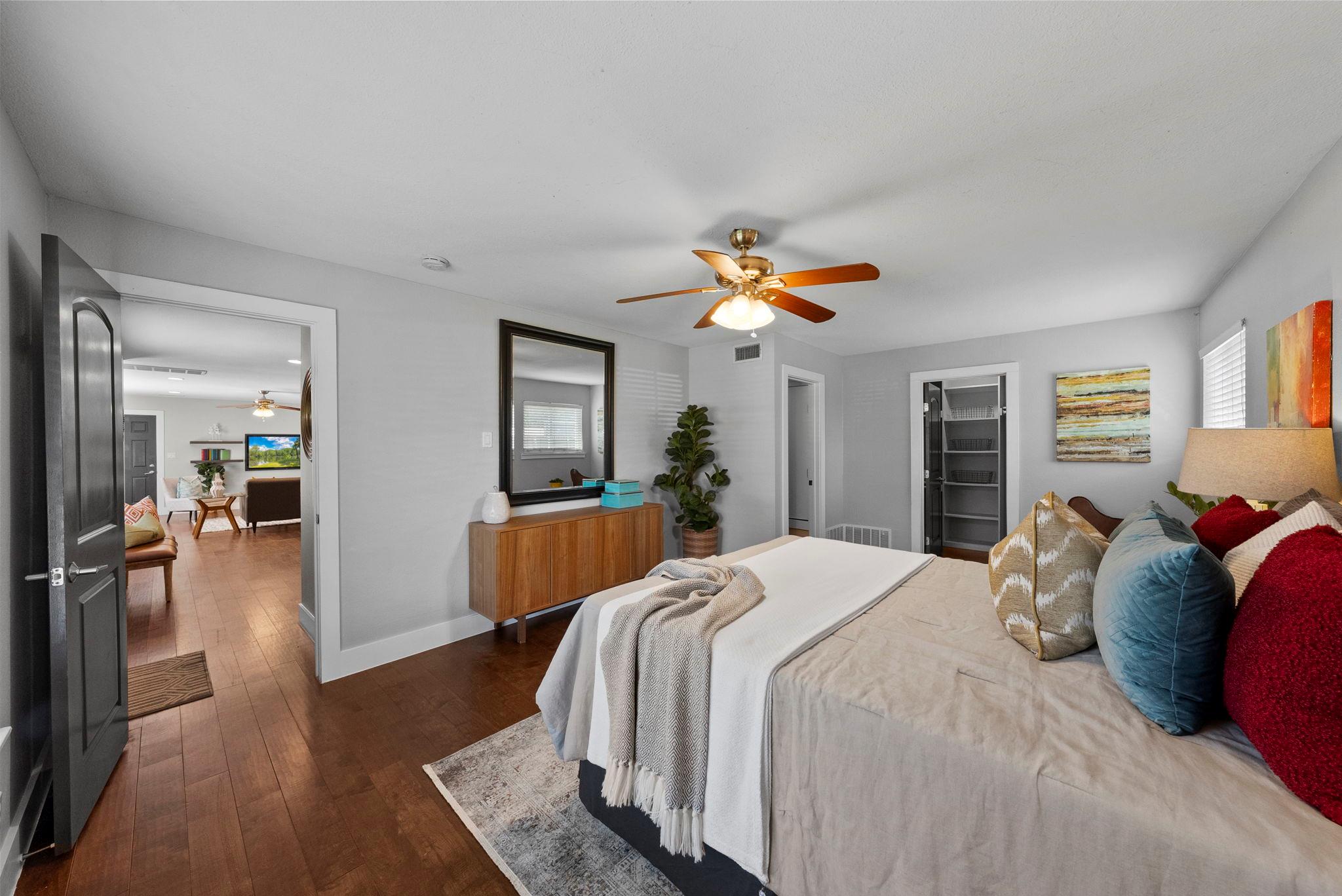 3001  Maplelawn Cir, photo 3