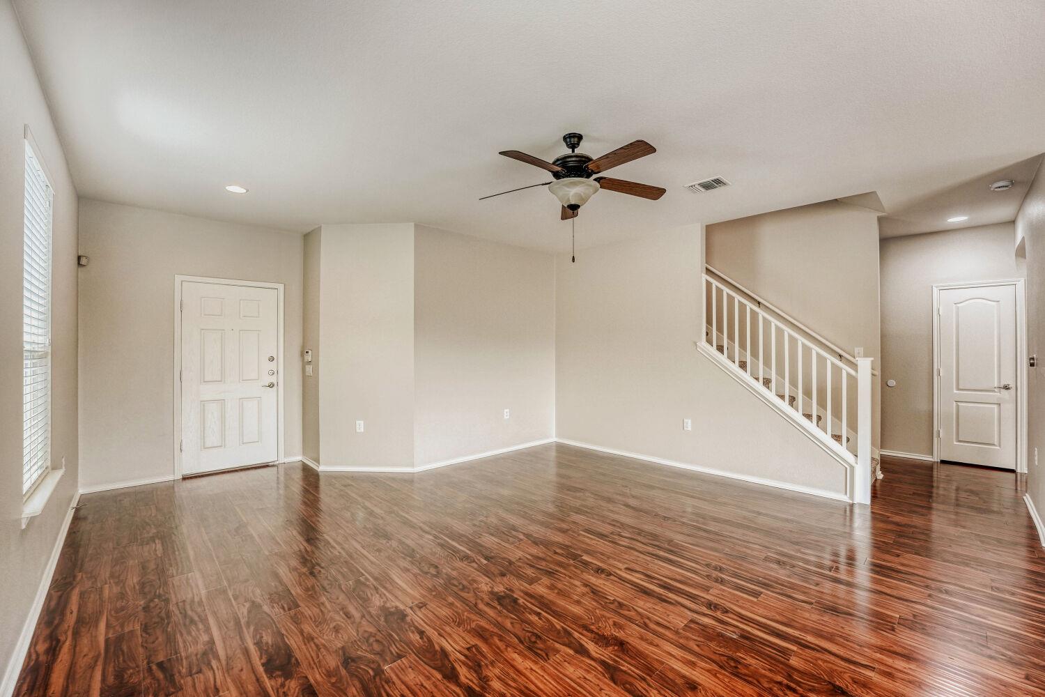 11209  Drumellan St, photo 4