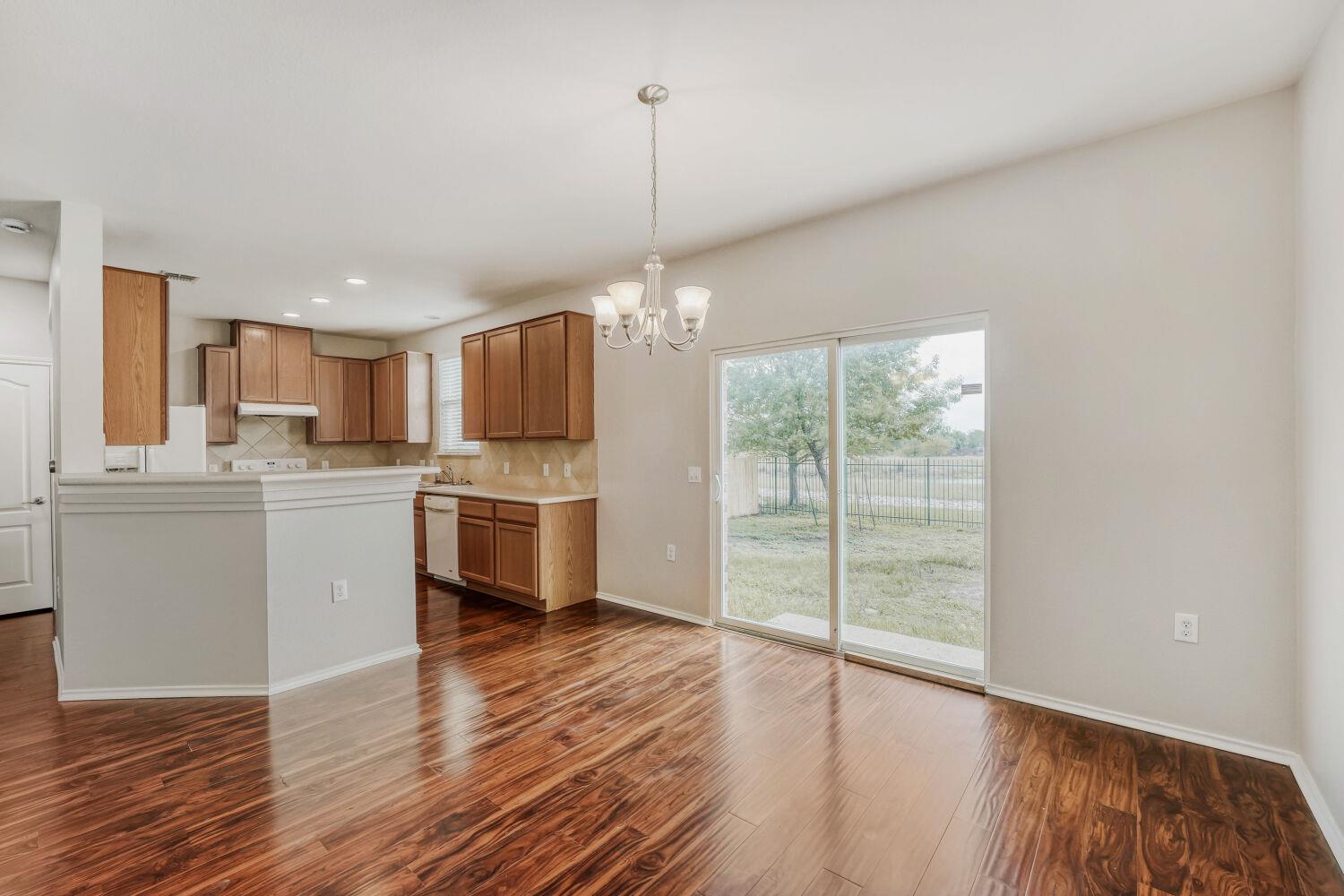 11209  Drumellan St, photo 8