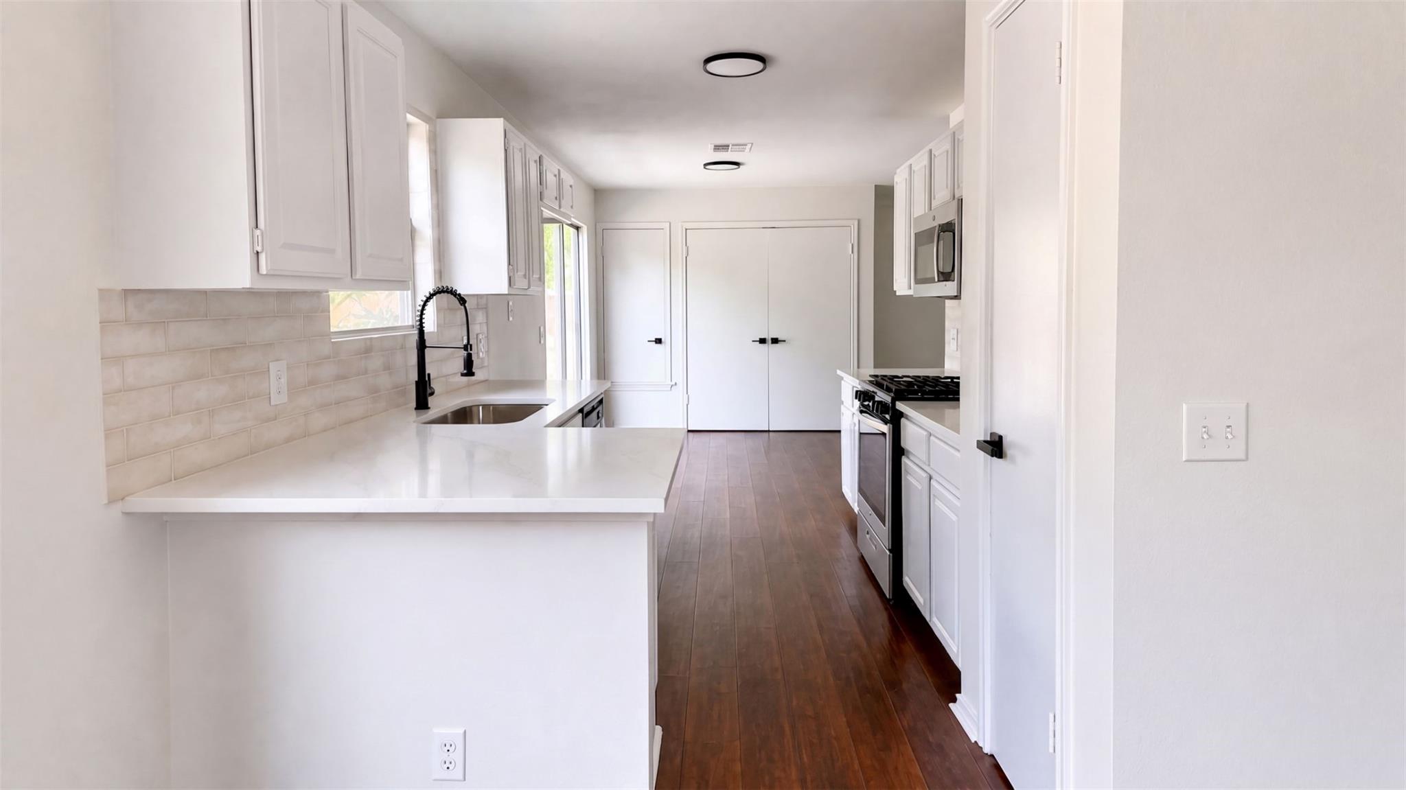13800  Spring Heath Rd, photo 2