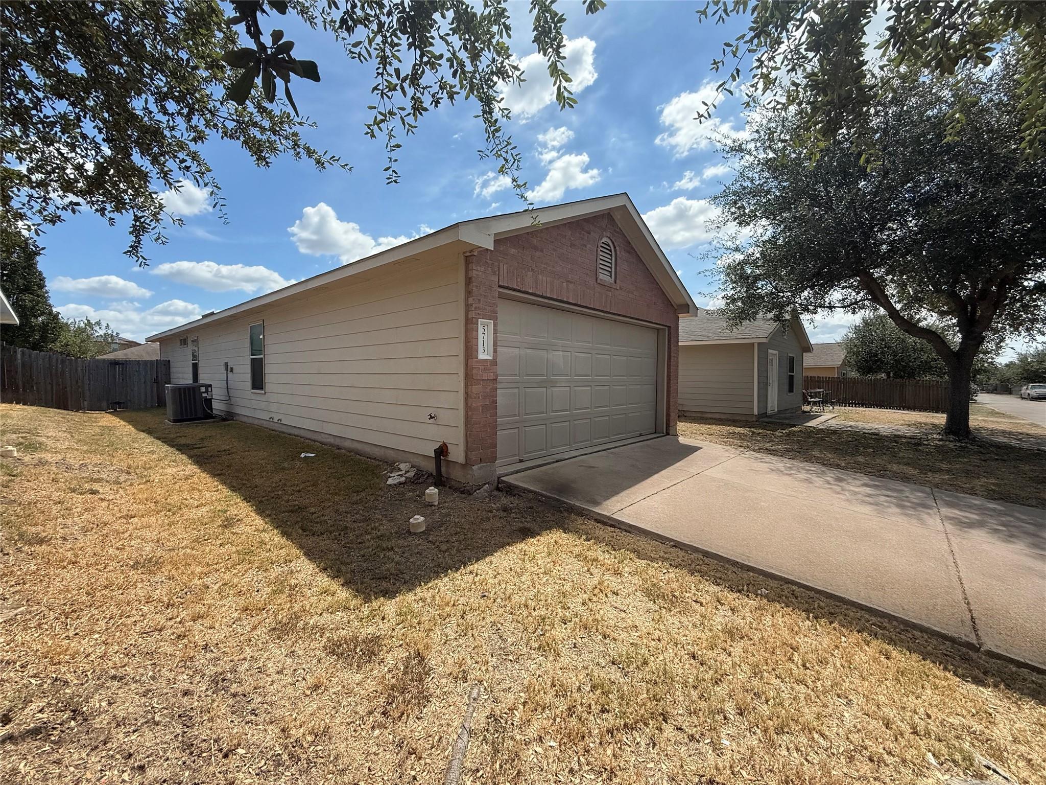5713  Berryline Way, photo 2