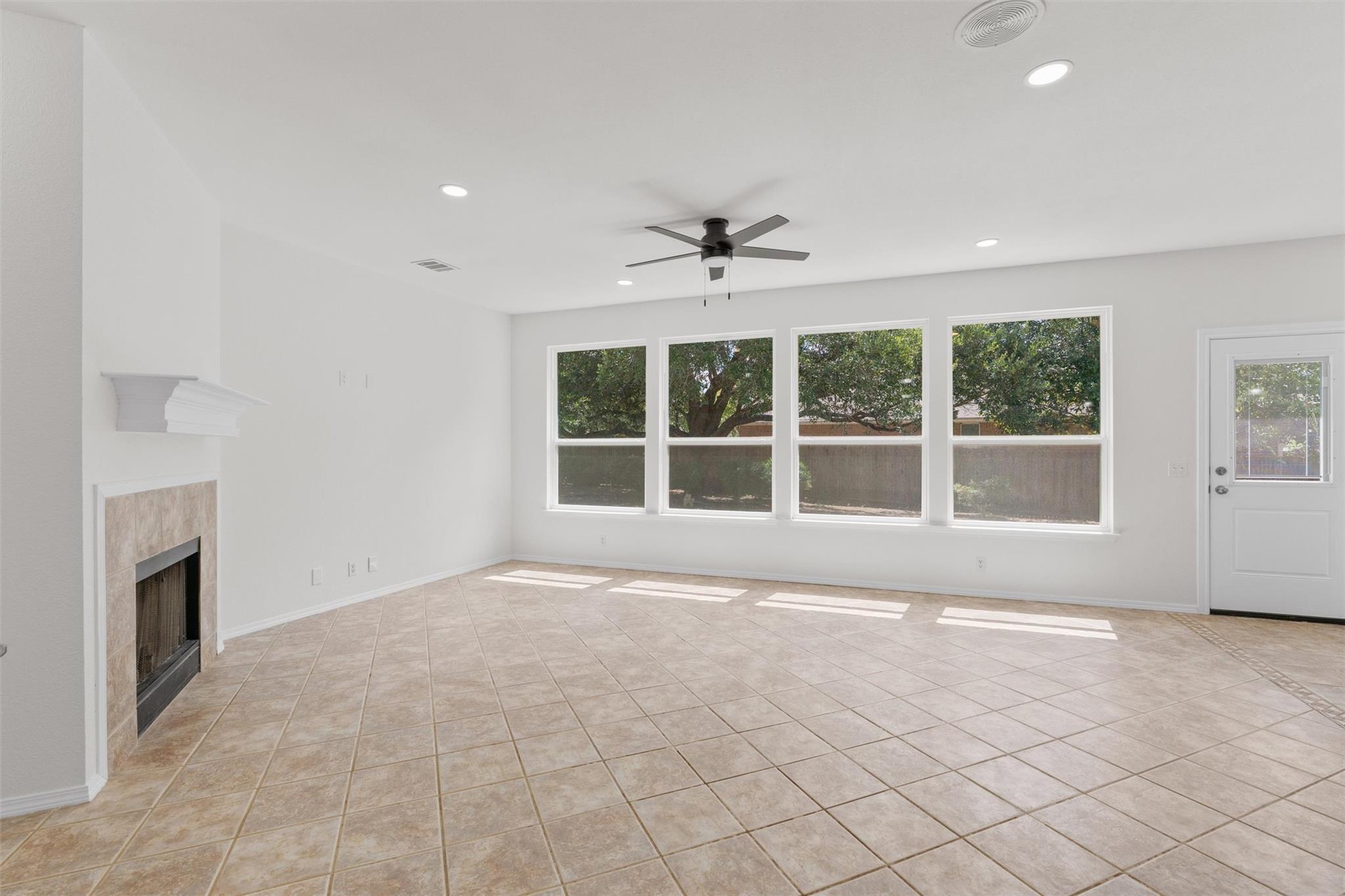 1501  Bedouin Ct, photo 5
